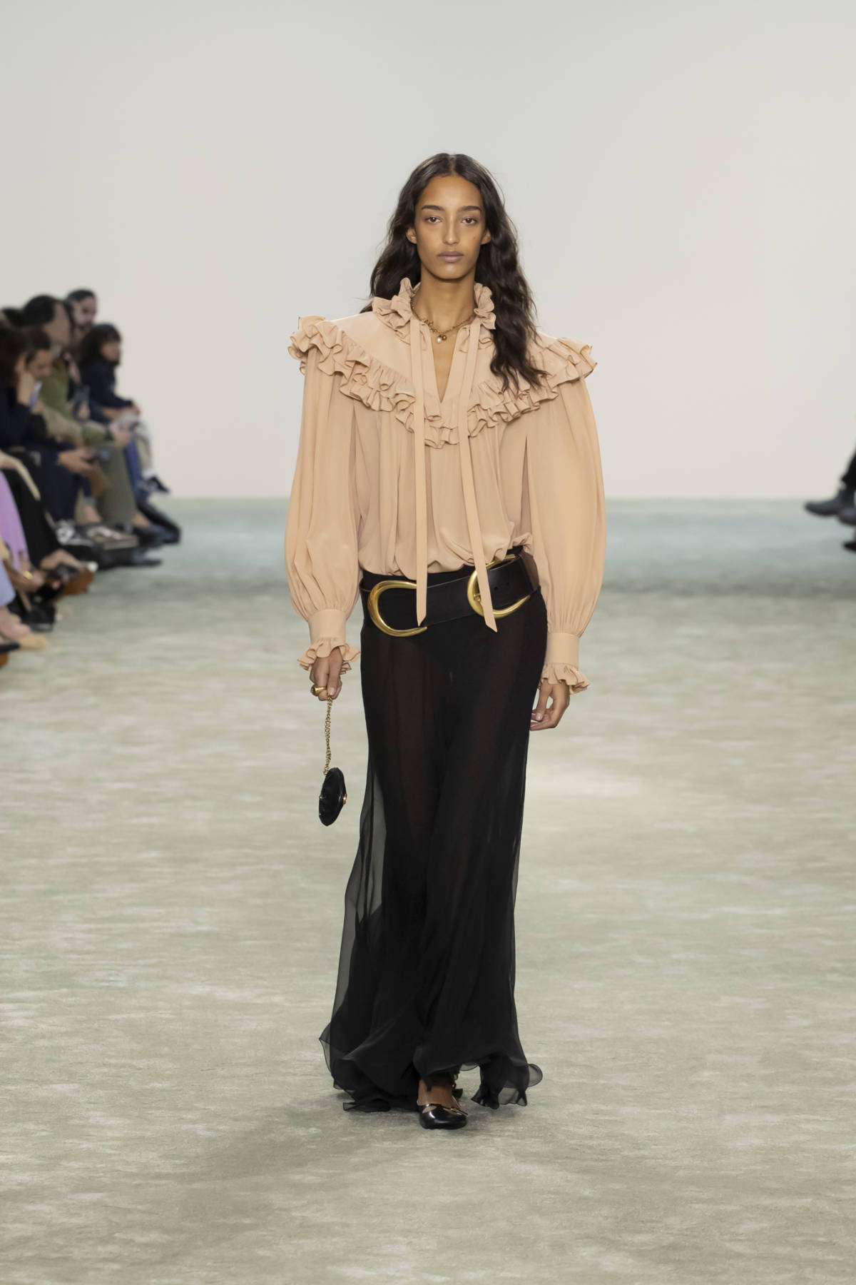 Chloé Presents Its New Winter 2025 Evolution Collection