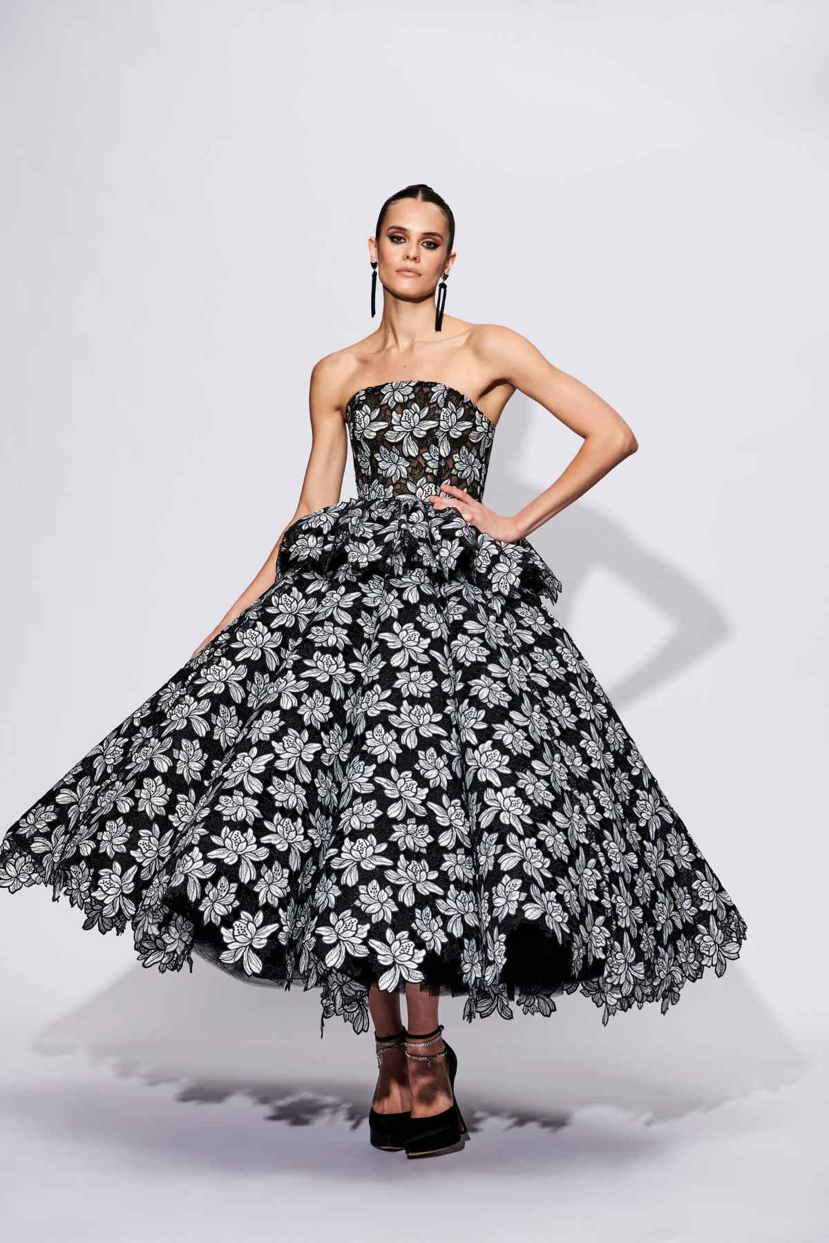 Christian Siriano Presents His New Pre–Fall 2023 Collection