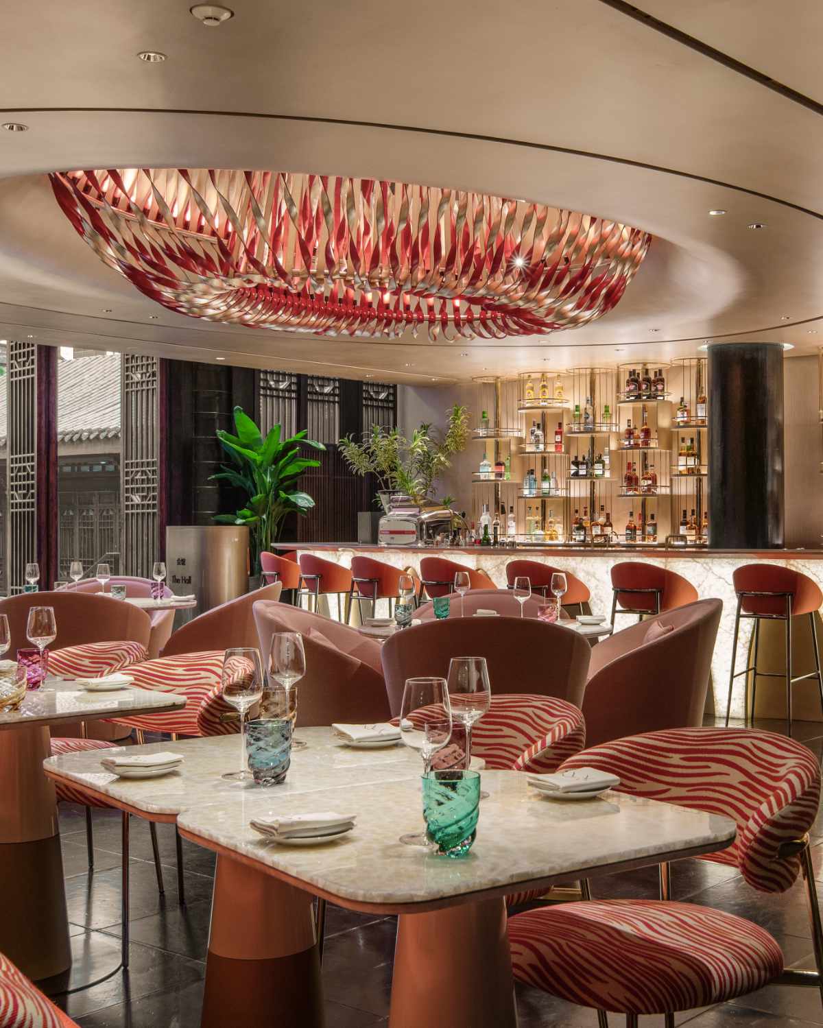 Louis Vuitton: Louis Vuitton Unveiled A Restaurant Beside Its