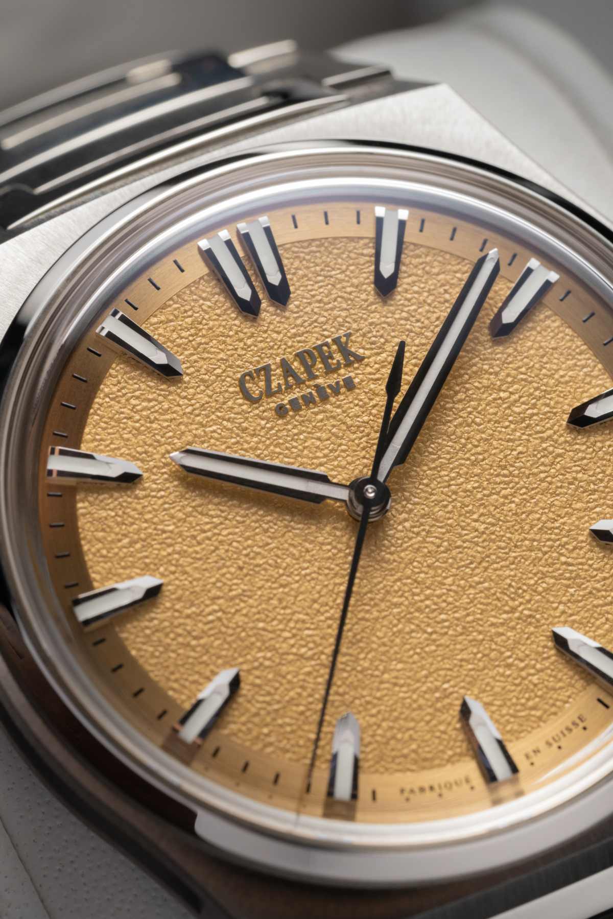 Czapek & Cie Unveils A Limited Edition Antarctique For GMT Great Masters Of Time