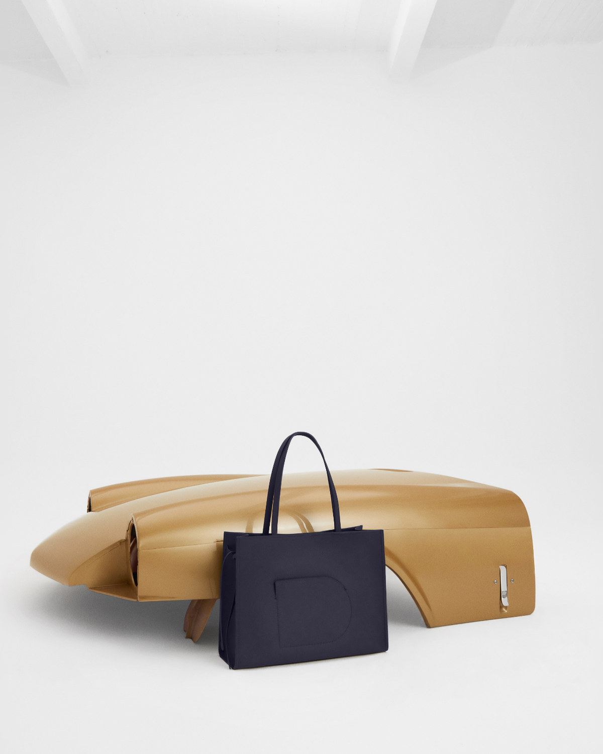 Delvaux: Delvaux Introduces Its New Stunning Campaign: Canvas