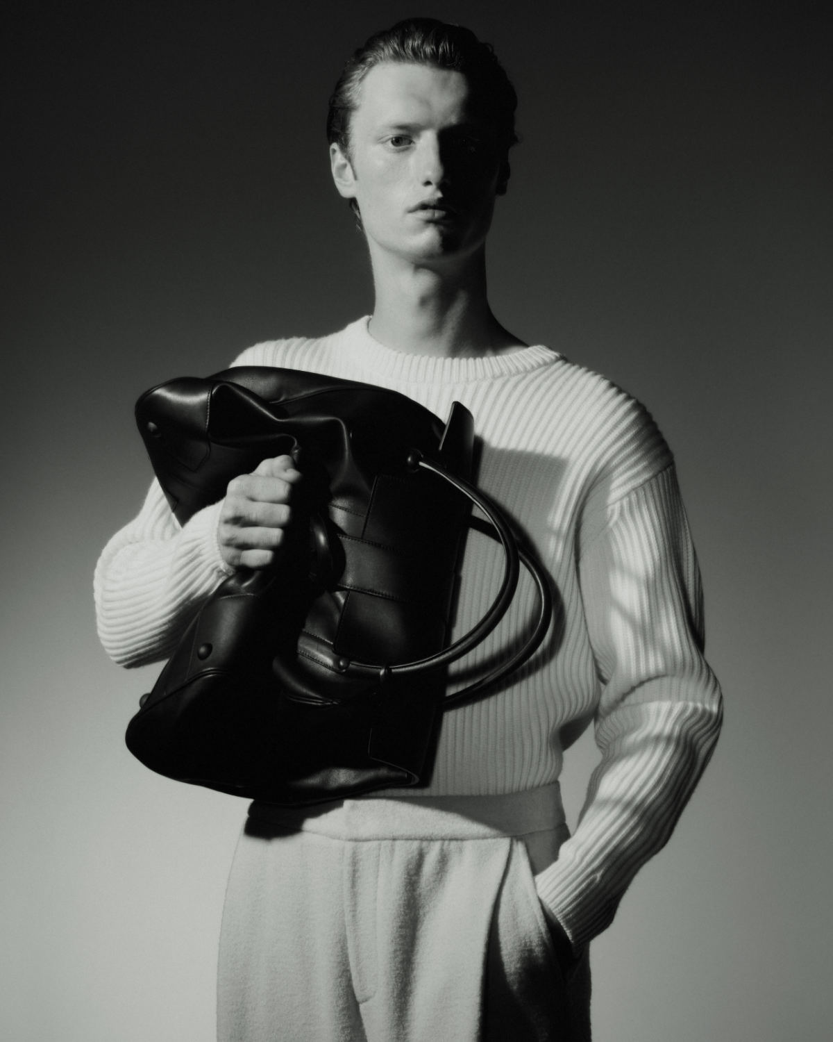 Delvaux Collaborates With JEANCOLONNA On A New L’XXL Bag