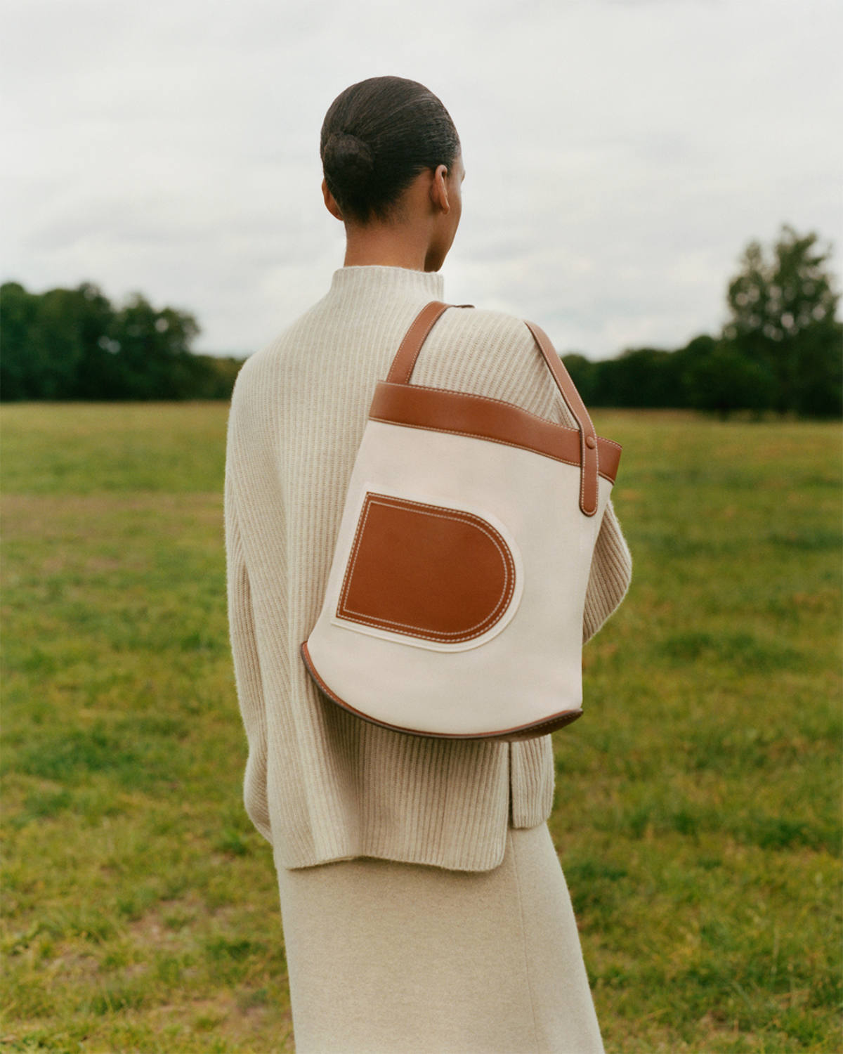 Echoes Of A New Breeze: Delvaux Presents Its New Le Pin Swing XL Bag