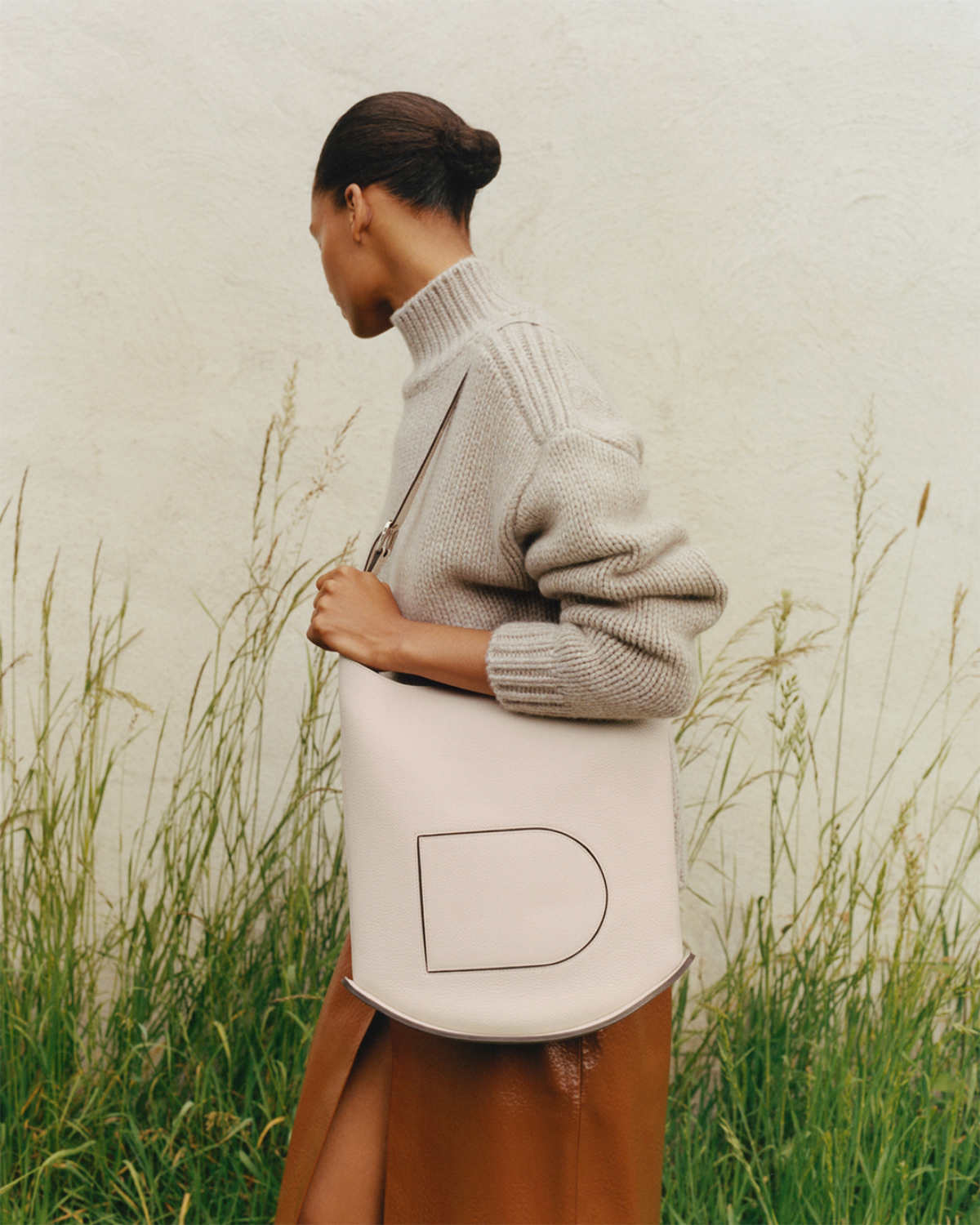 Echoes Of A New Breeze: Delvaux Presents Its New Le Pin Swing XL Bag