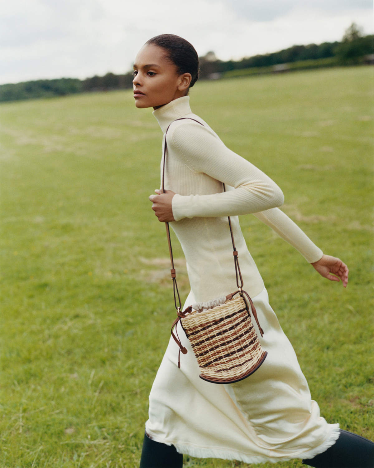 Echoes Of A New Breeze: Delvaux Presents Its New Le Pin Swing XL Bag