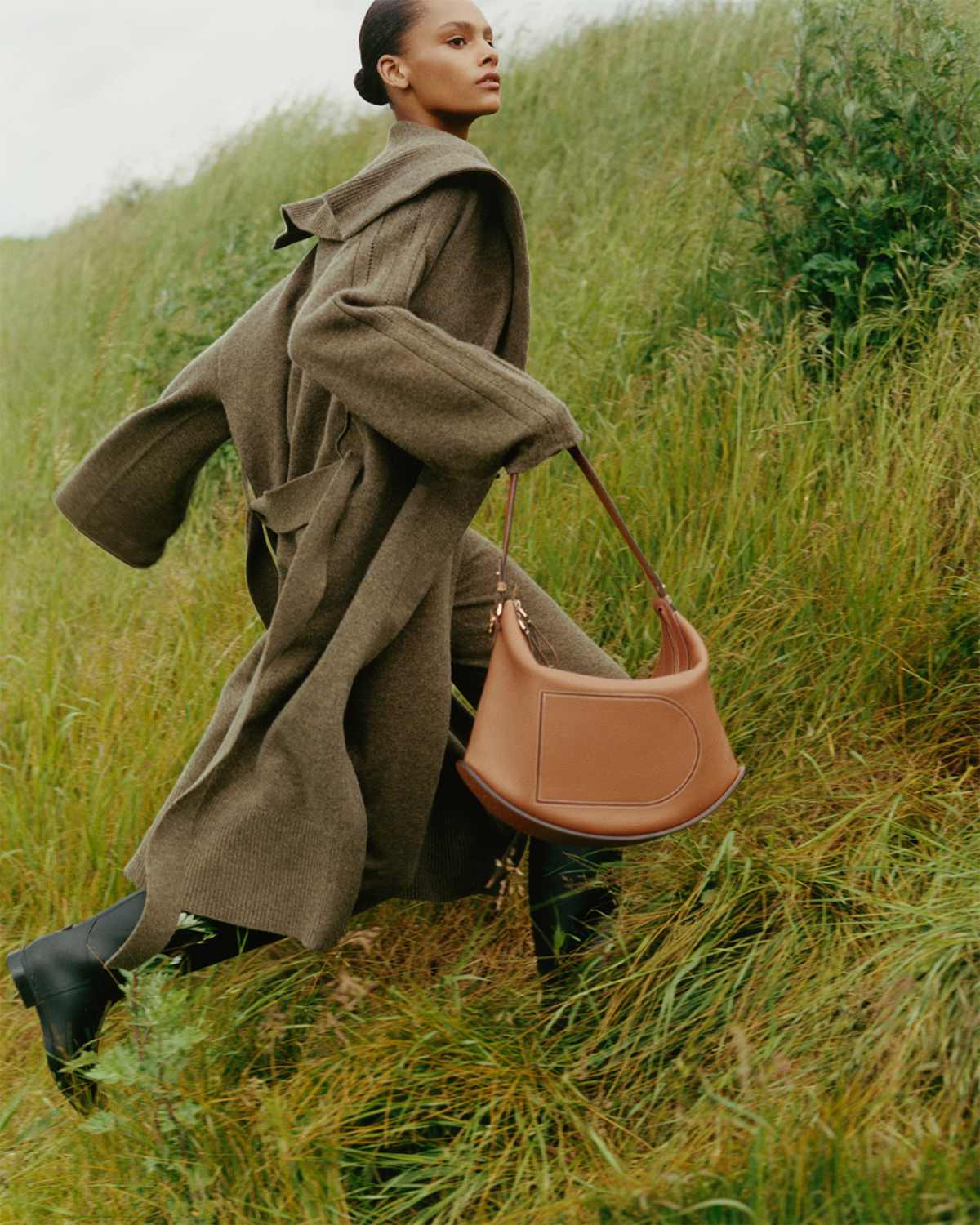 Echoes Of A New Breeze: Delvaux Presents Its New Le Pin Swing XL Bag