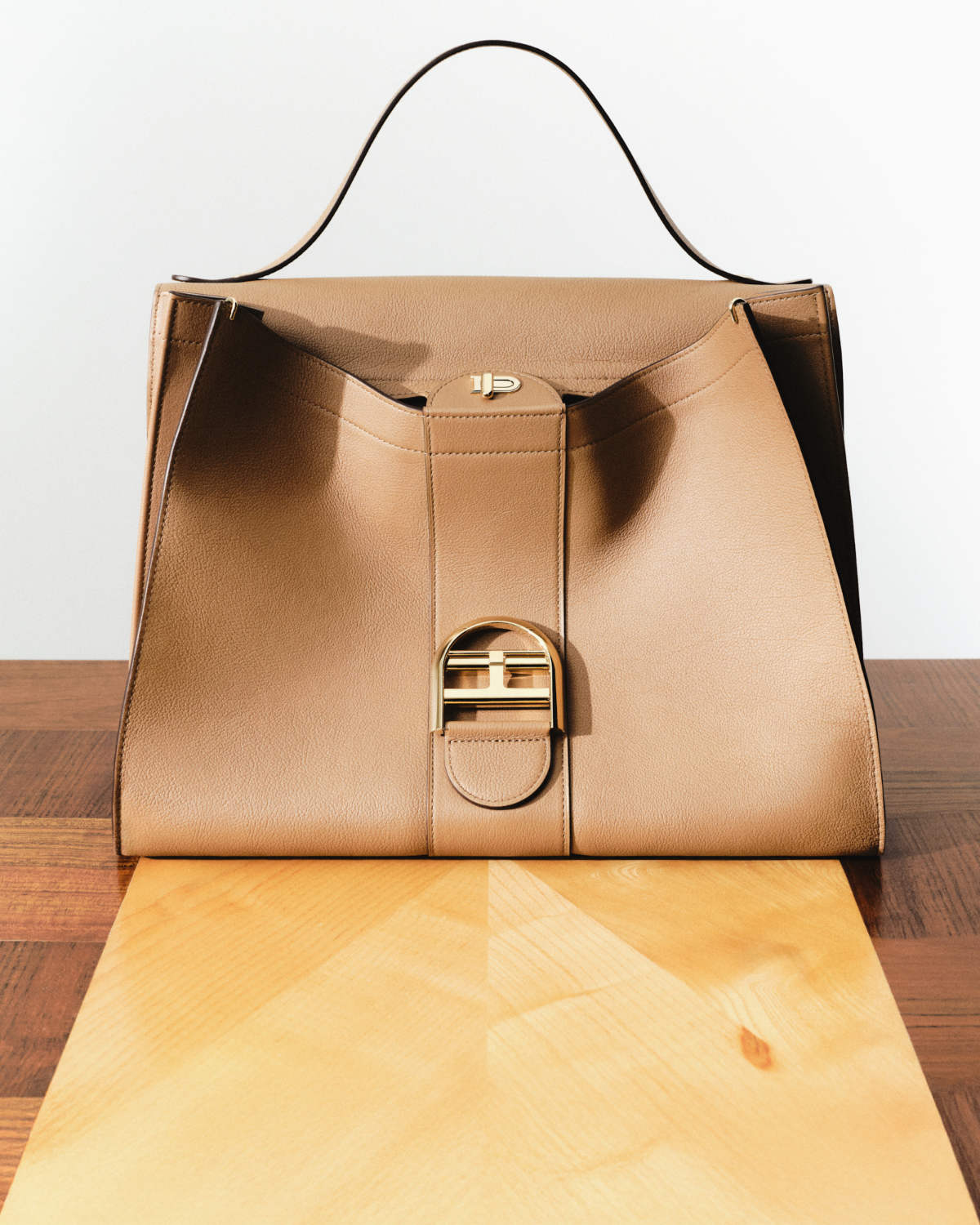 Delvaux Unveils Le Brillant Tempo Bag: A Symphony Of Movement And Luxury