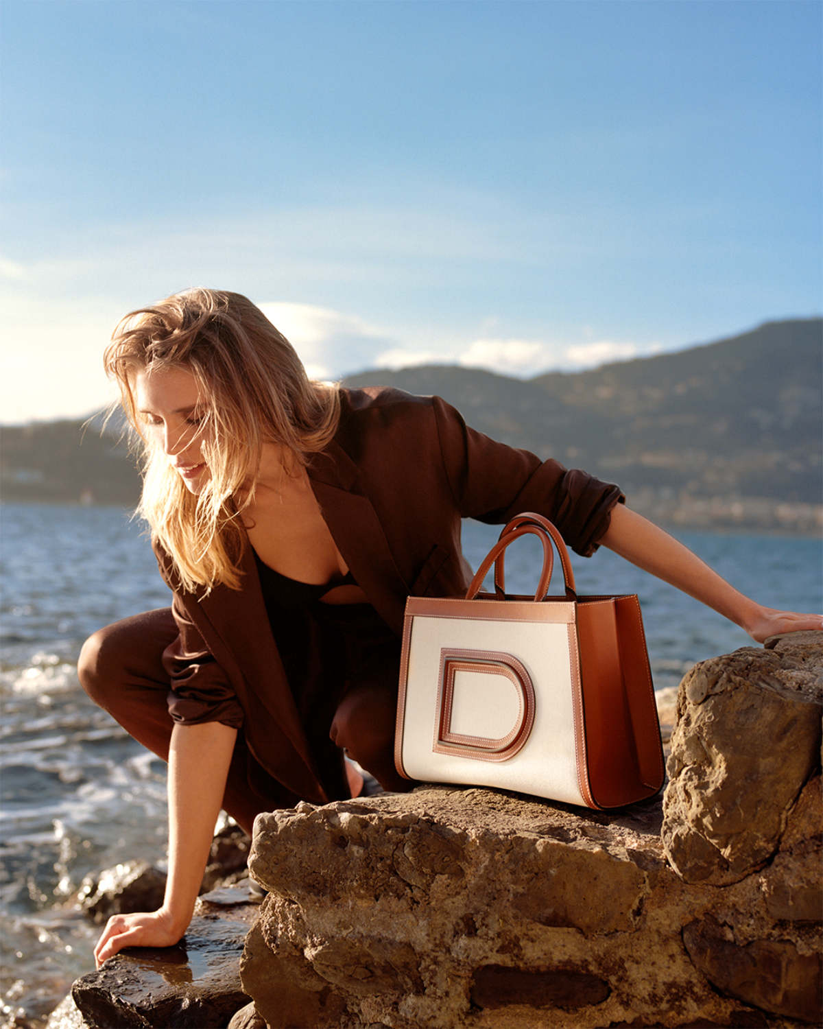 Delvaux Introduces Its New Stunning Campaign: Canvas Story