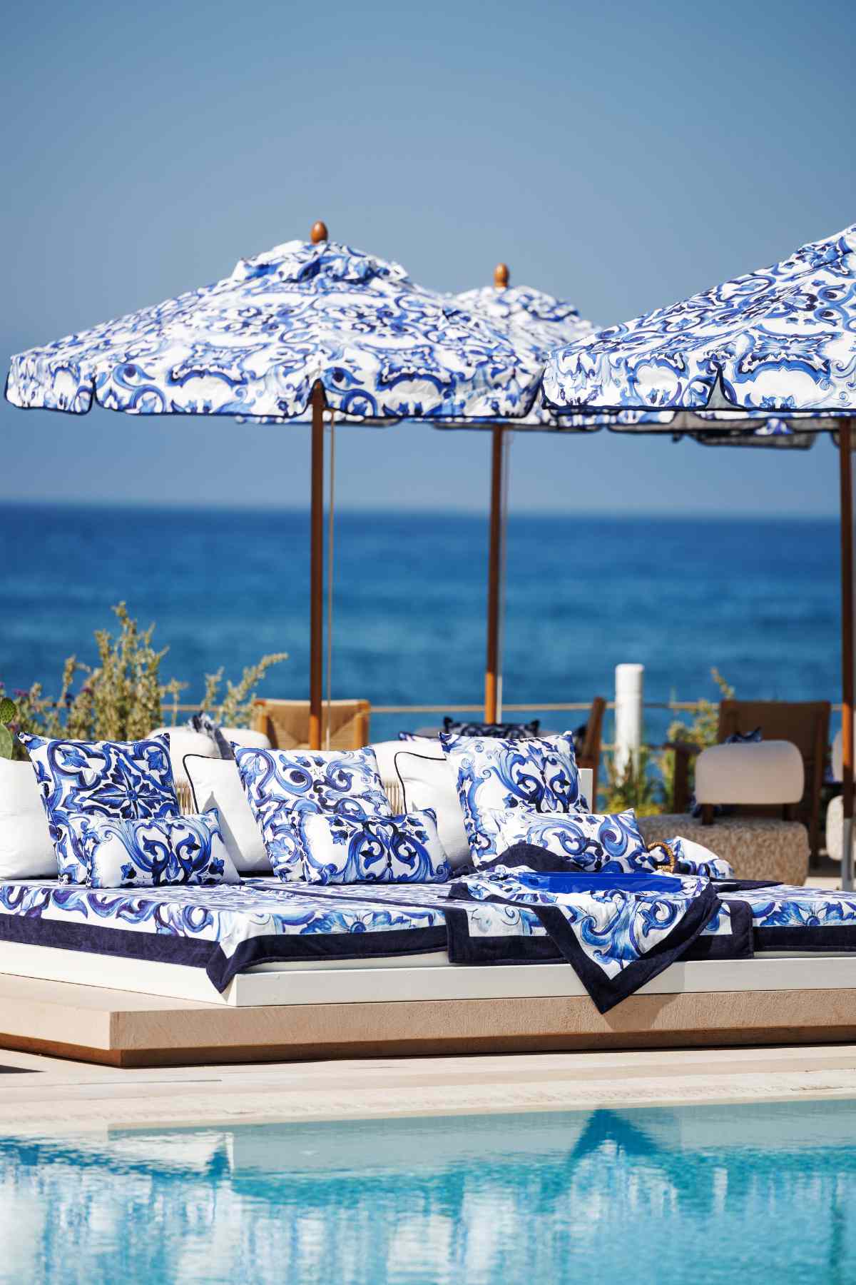 Dolce&Gabbana Brings Its Unique Style To The Most Exclusive Beach Clubs In Europe