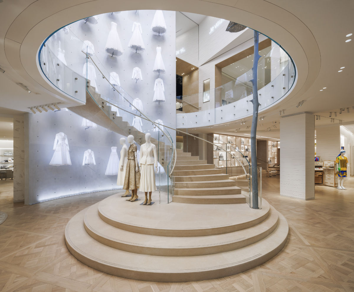 Dior Re-opens Its 30 Montaigne Boutique In Paris: The Embodiment Of Excellence