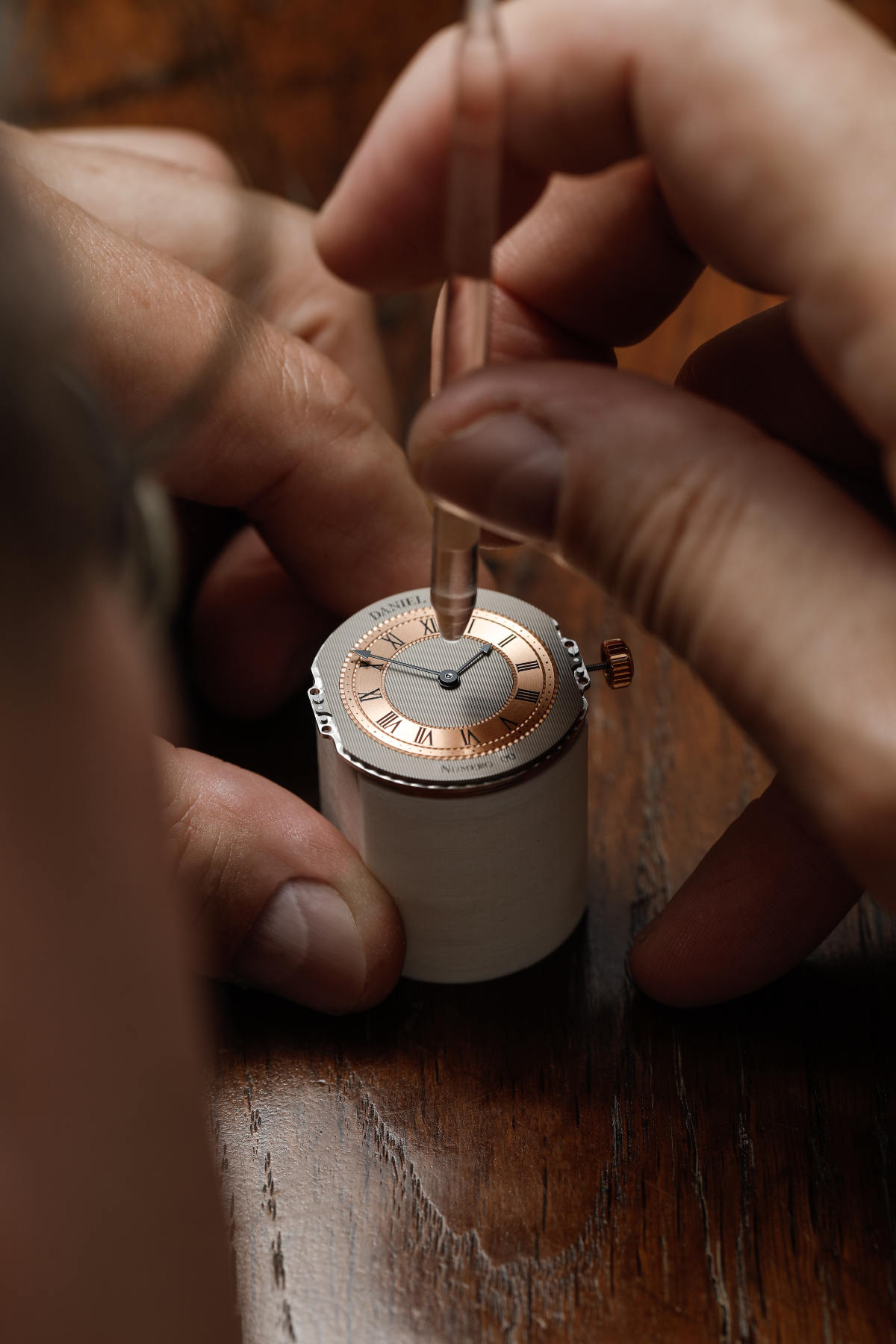 Daniel Roth Presents Its New Extra Plat Rose Gold Watch