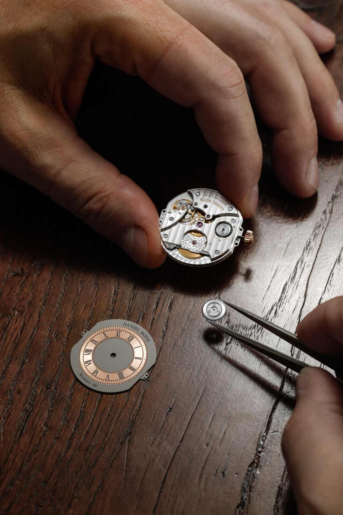 Daniel Roth Presents Its New Extra Plat Rose Gold Watch