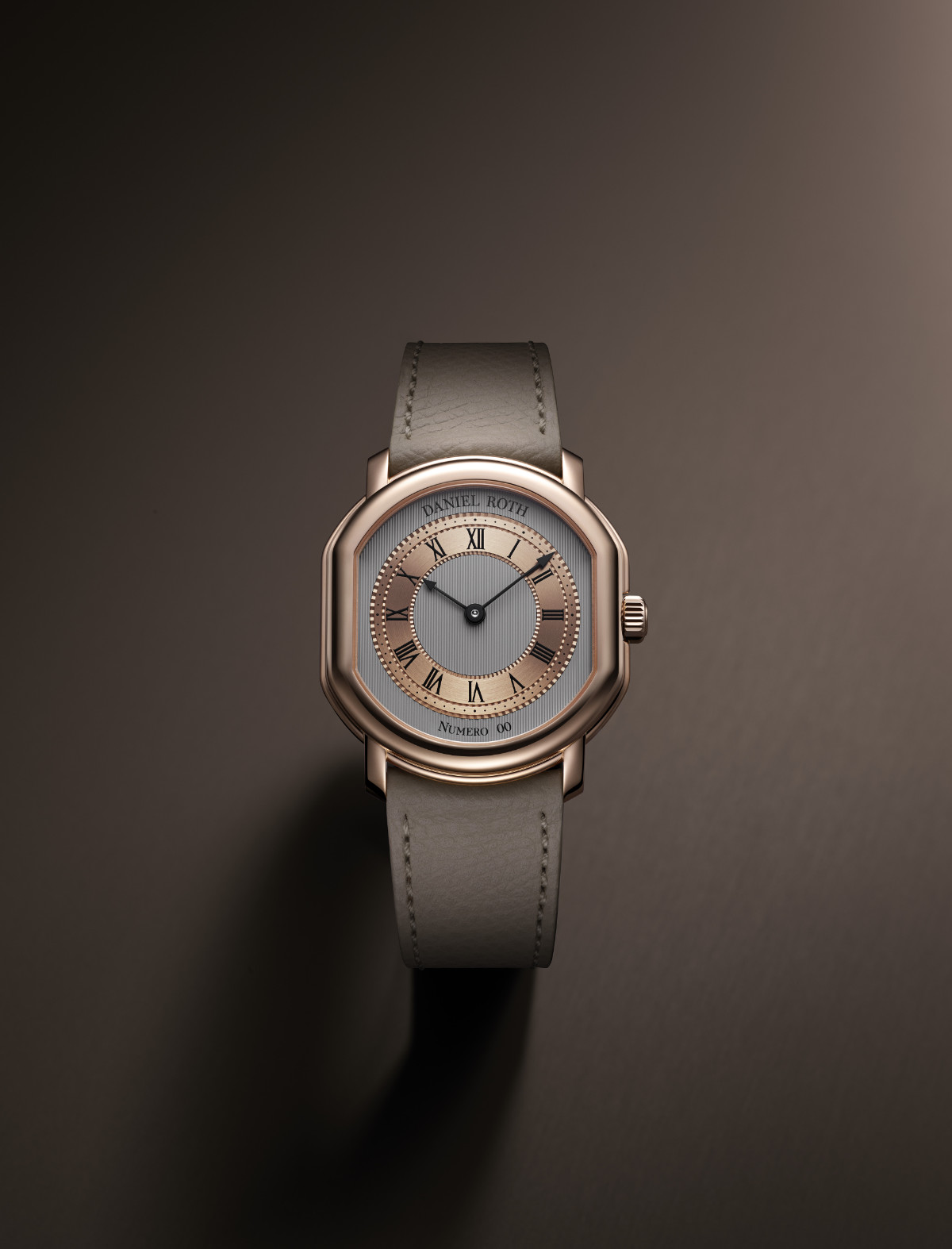 Daniel Roth Presents Its New Extra Plat Rose Gold Watch