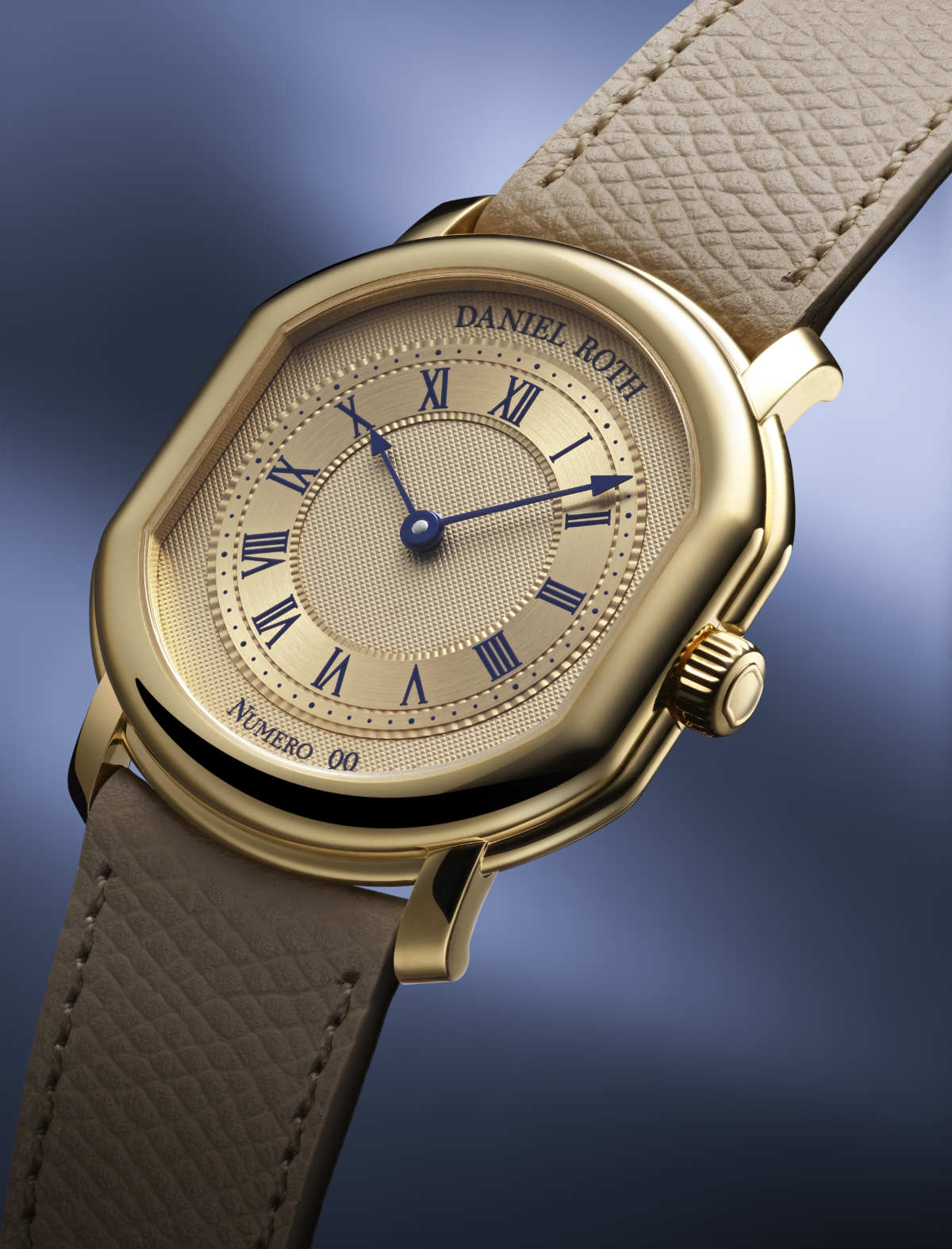 Daniel Roth Unveils Its New Extra Plat Souscription Watch