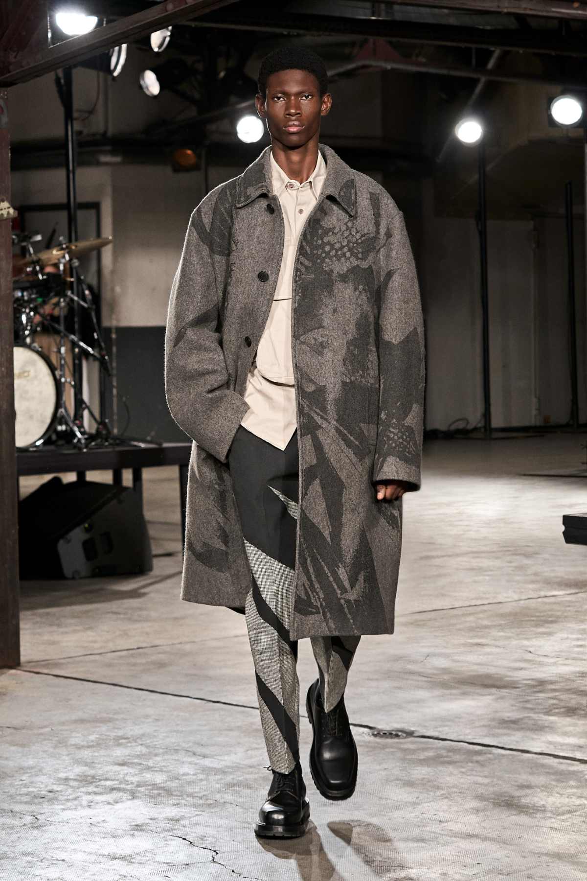 Dries Van Noten Presents His New Menswear Autumn/Winter 23/24 Collection
