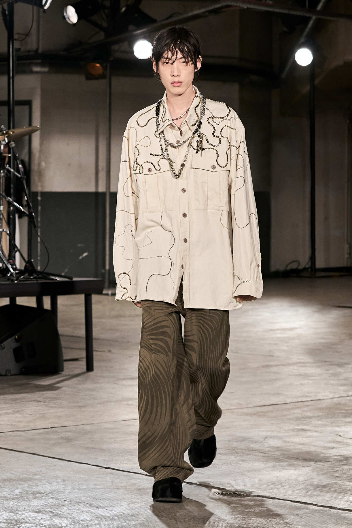 Dries Van Noten Presents His New Menswear Autumn/Winter 23/24 Collection