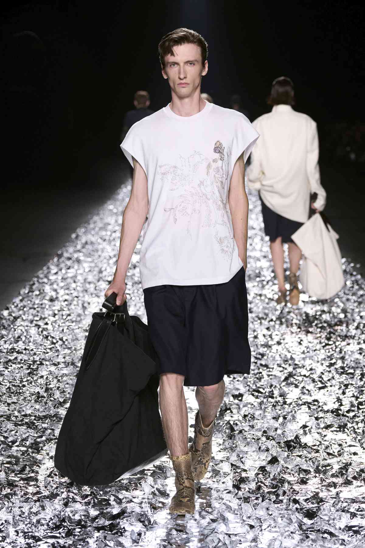 Dries Van Noten Presents Its New Spring Summer 2025 Men’s Collection