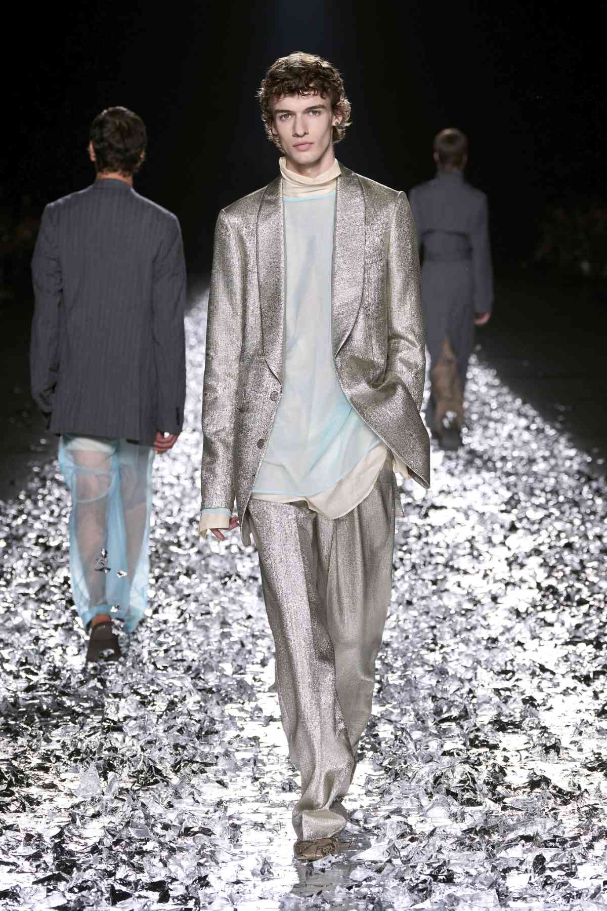 Dries Van Noten Presents Its New Spring Summer 2025 Men’s Collection