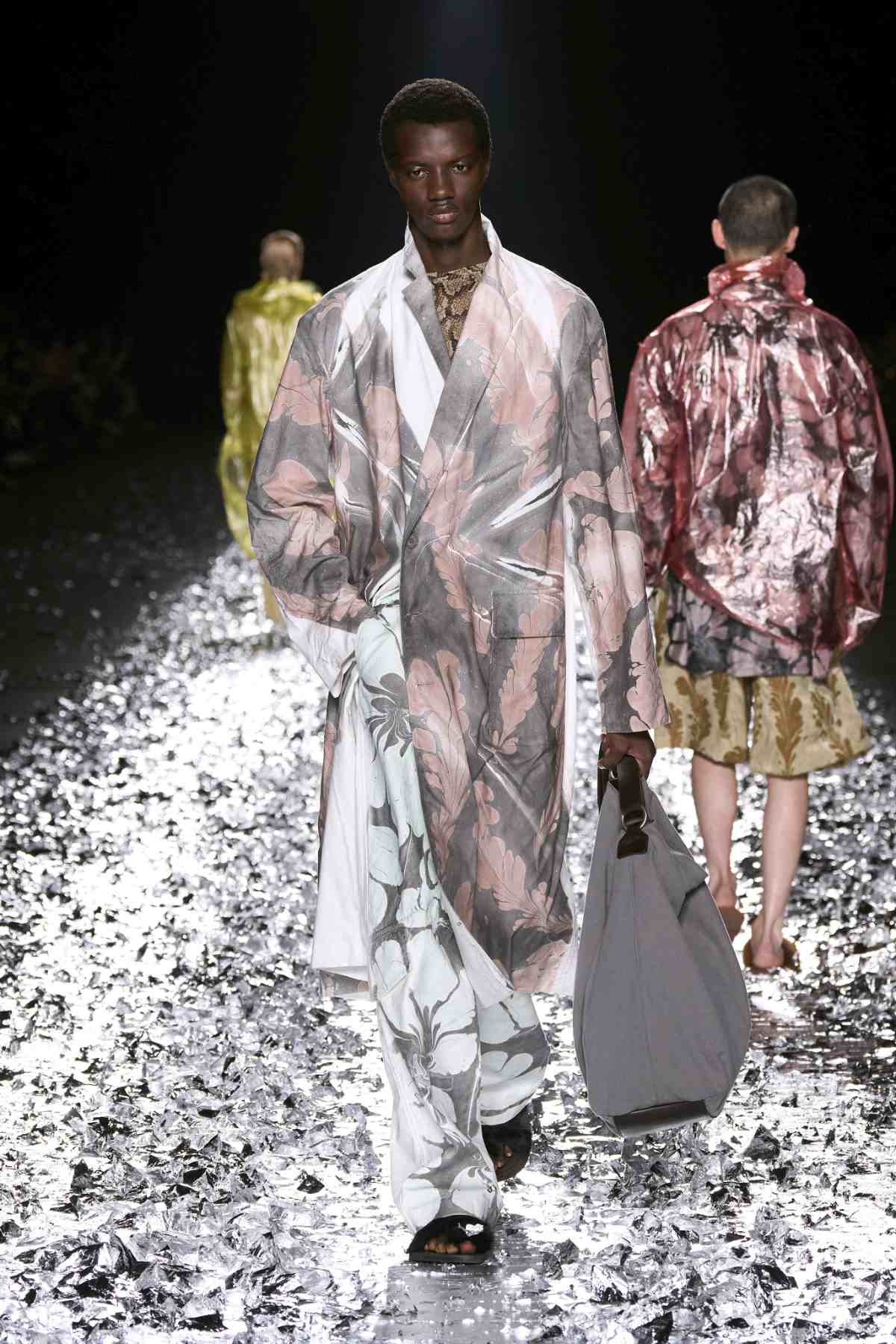 Dries Van Noten Presents Its New Spring Summer 2025 Men’s Collection