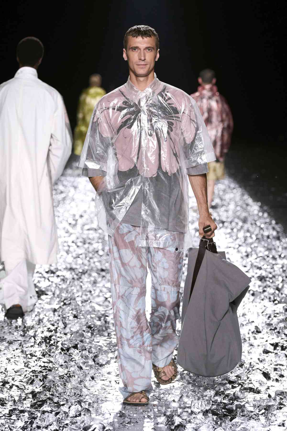 Dries Van Noten Presents Its New Spring Summer 2025 Men’s Collection