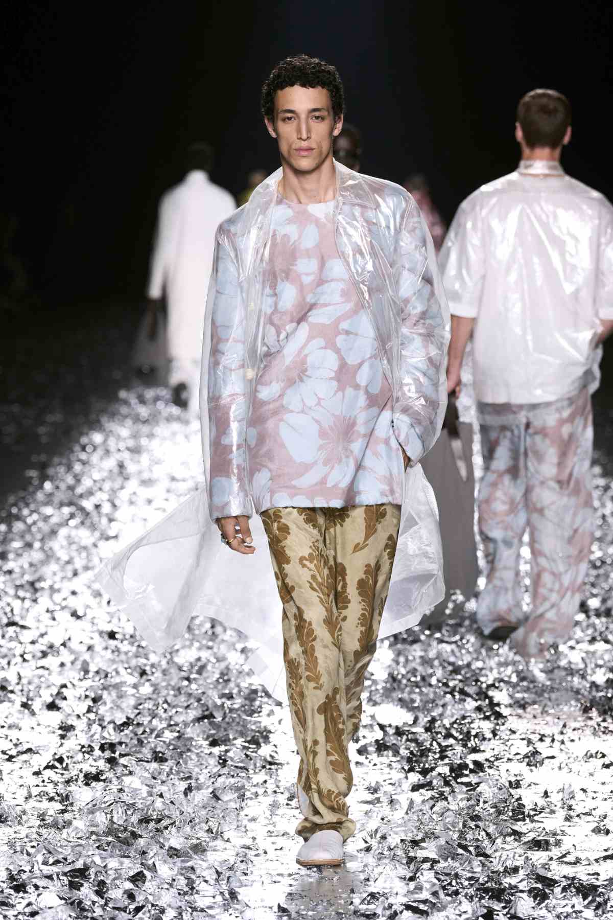 Dries Van Noten Presents Its New Spring Summer 2025 Men’s Collection