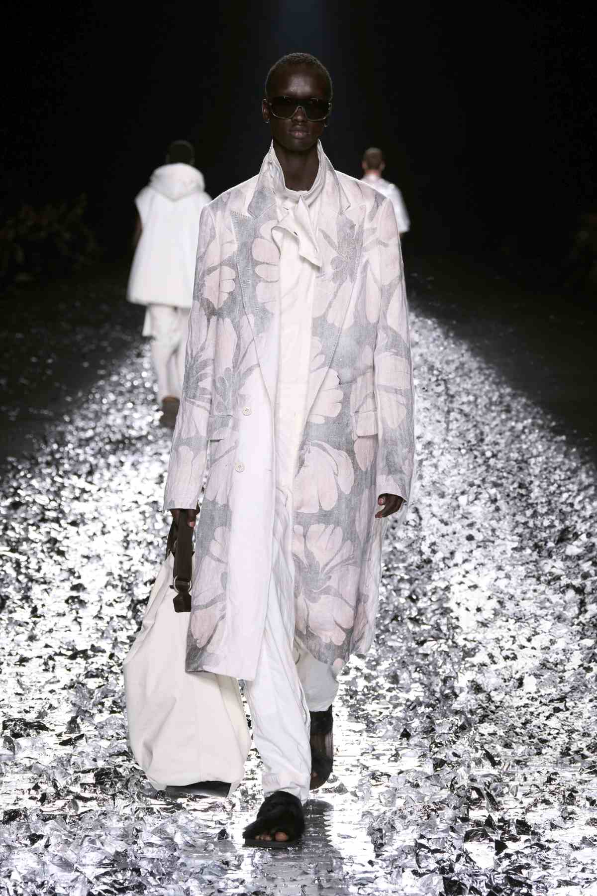 Dries Van Noten Presents Its New Spring Summer 2025 Men’s Collection