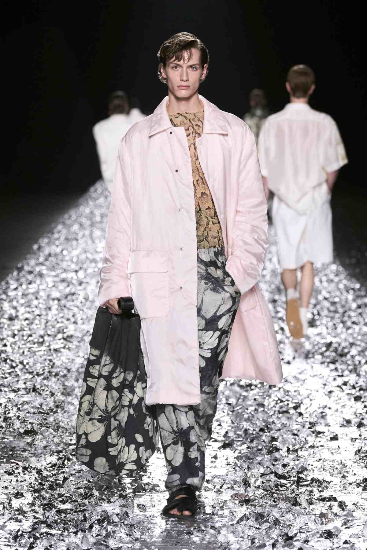 Dries Van Noten Presents Its New Spring Summer 2025 Men’s Collection