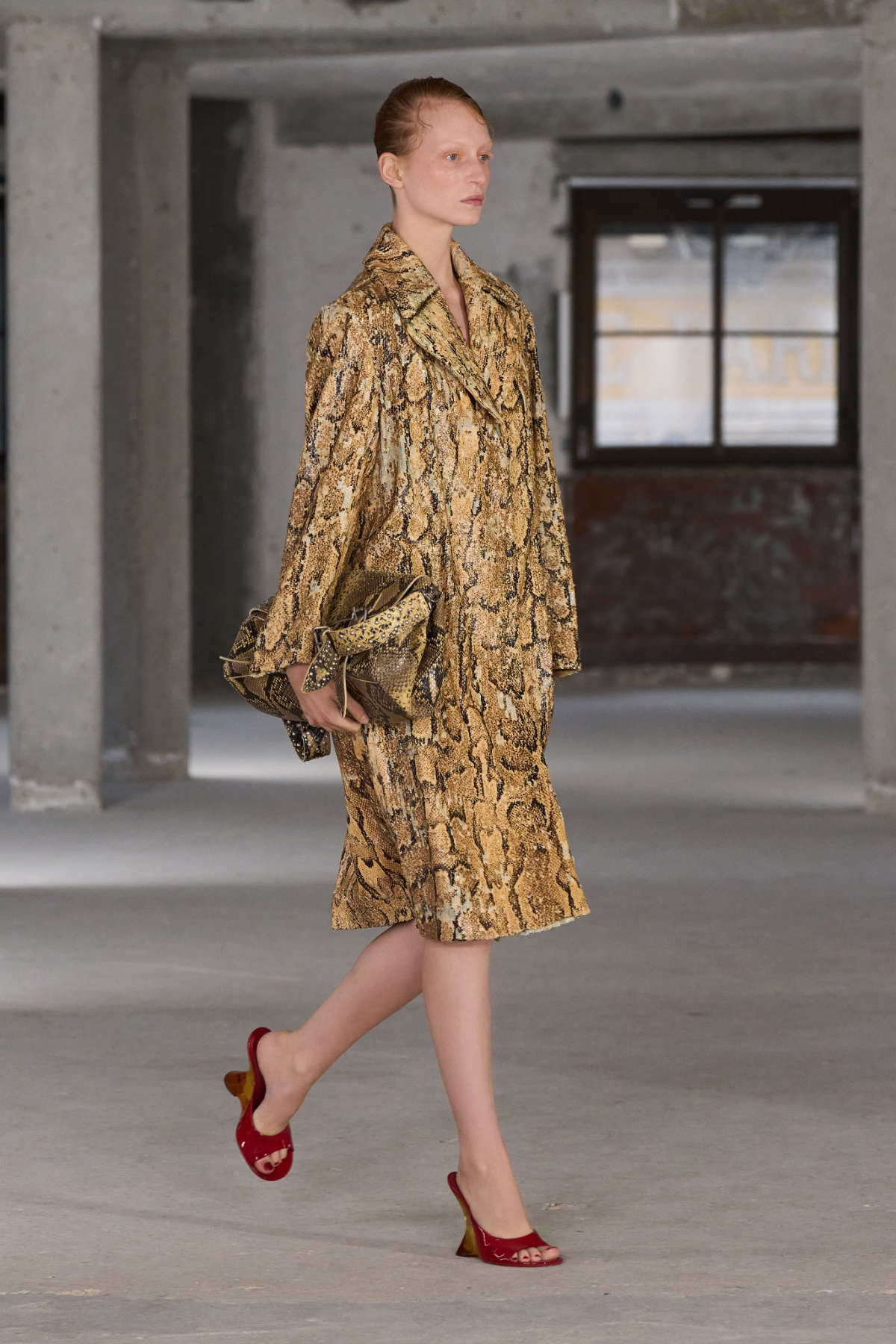 Dries Van Noten Presents Its New Spring Summer 2025 Women’s Collection