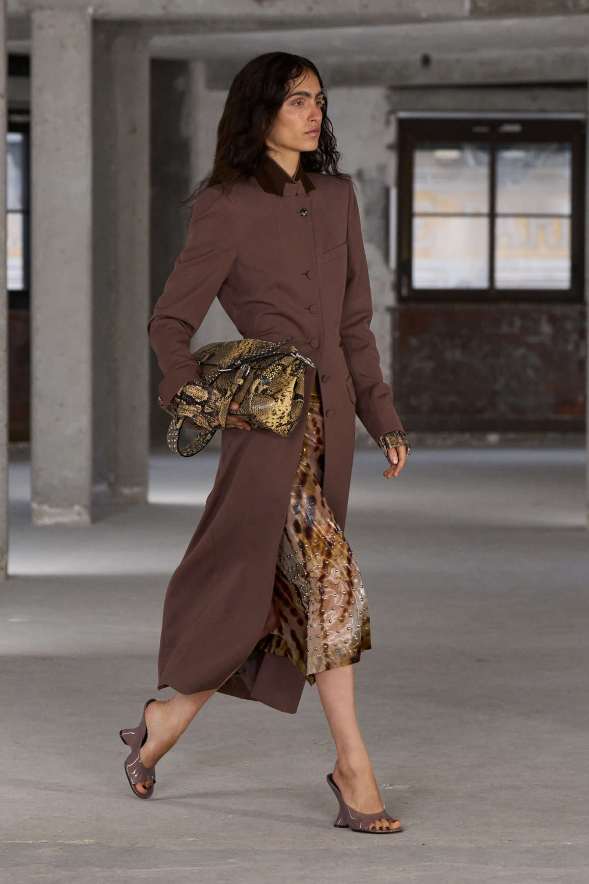 Dries Van Noten Presents Its New Spring Summer 2025 Women’s Collection