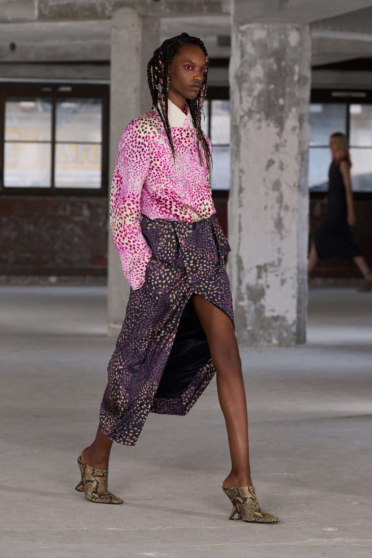 Dries Van Noten Presents Its New Spring Summer 2025 Women’s Collection