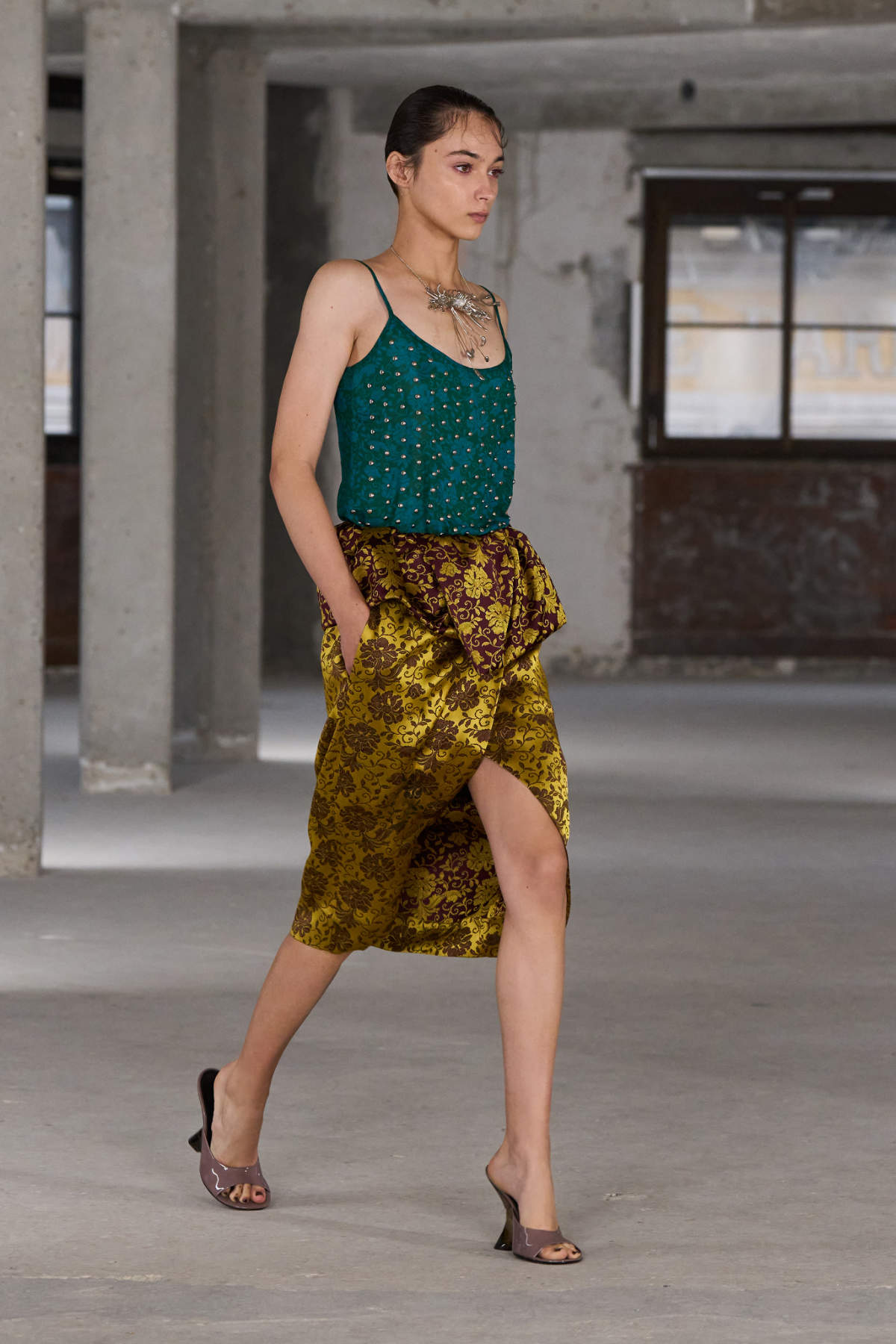 Dries Van Noten Presents Its New Spring Summer 2025 Women’s Collection