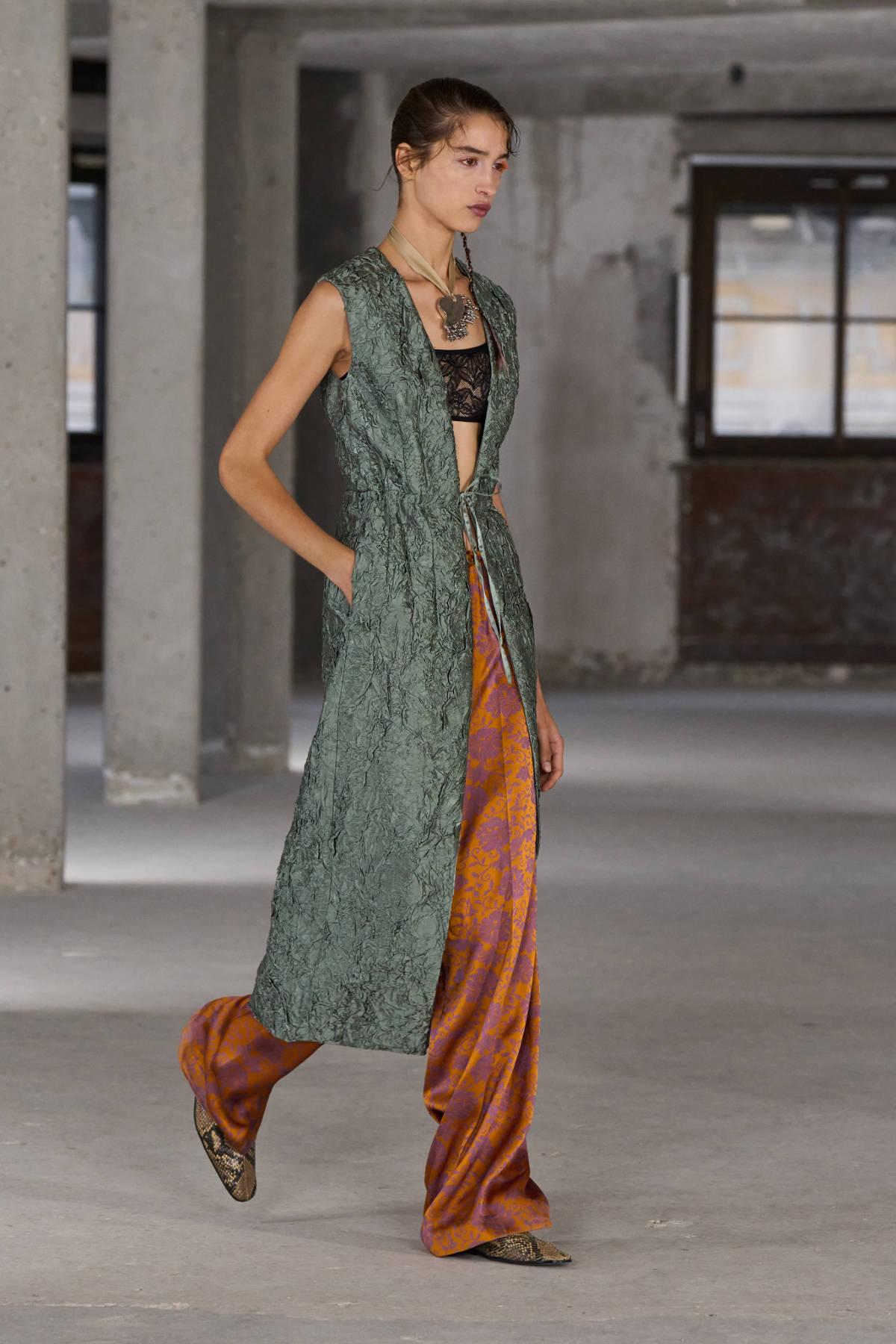 Dries Van Noten Presents Its New Spring Summer 2025 Women’s Collection