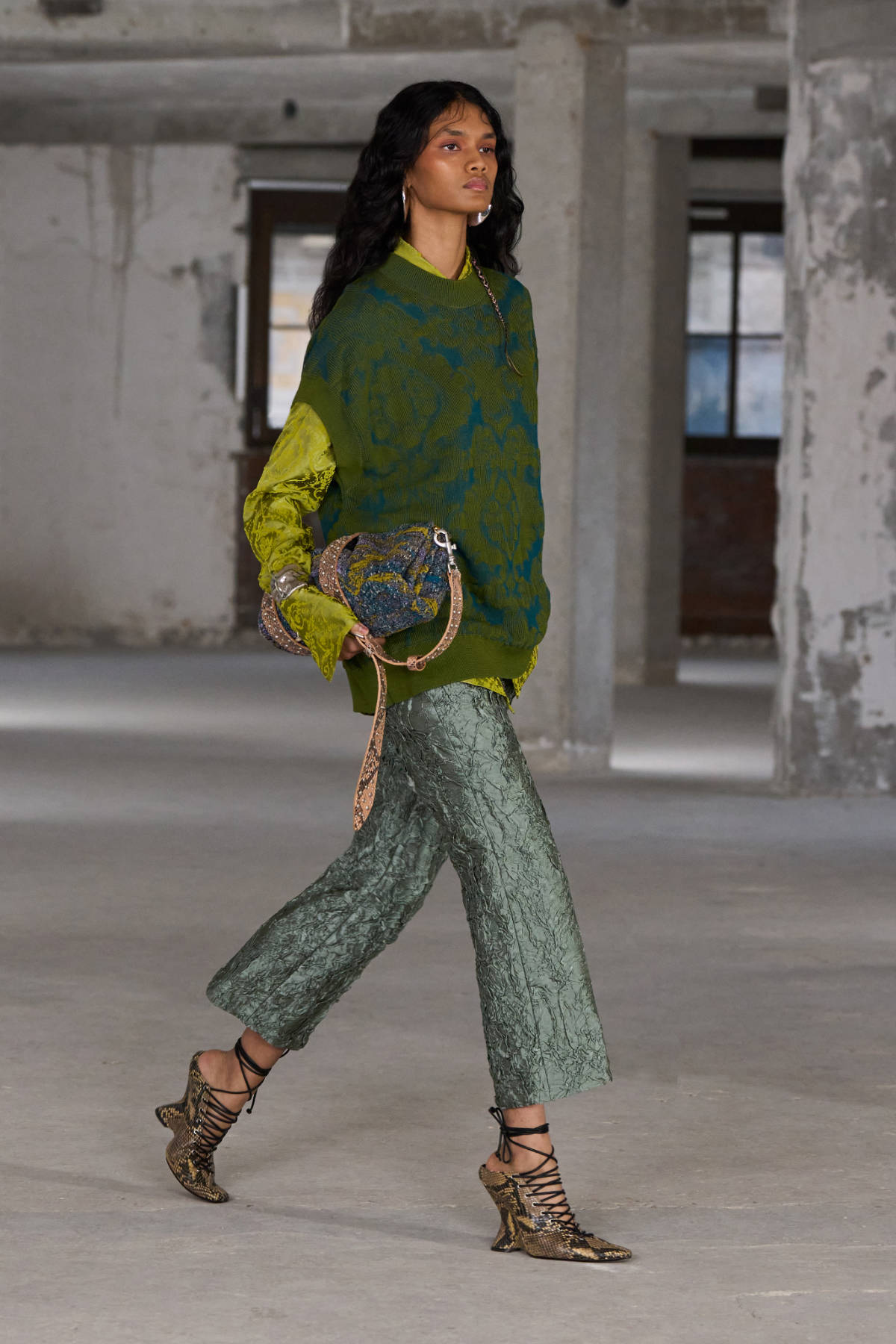 Dries Van Noten Presents Its New Spring Summer 2025 Women’s Collection