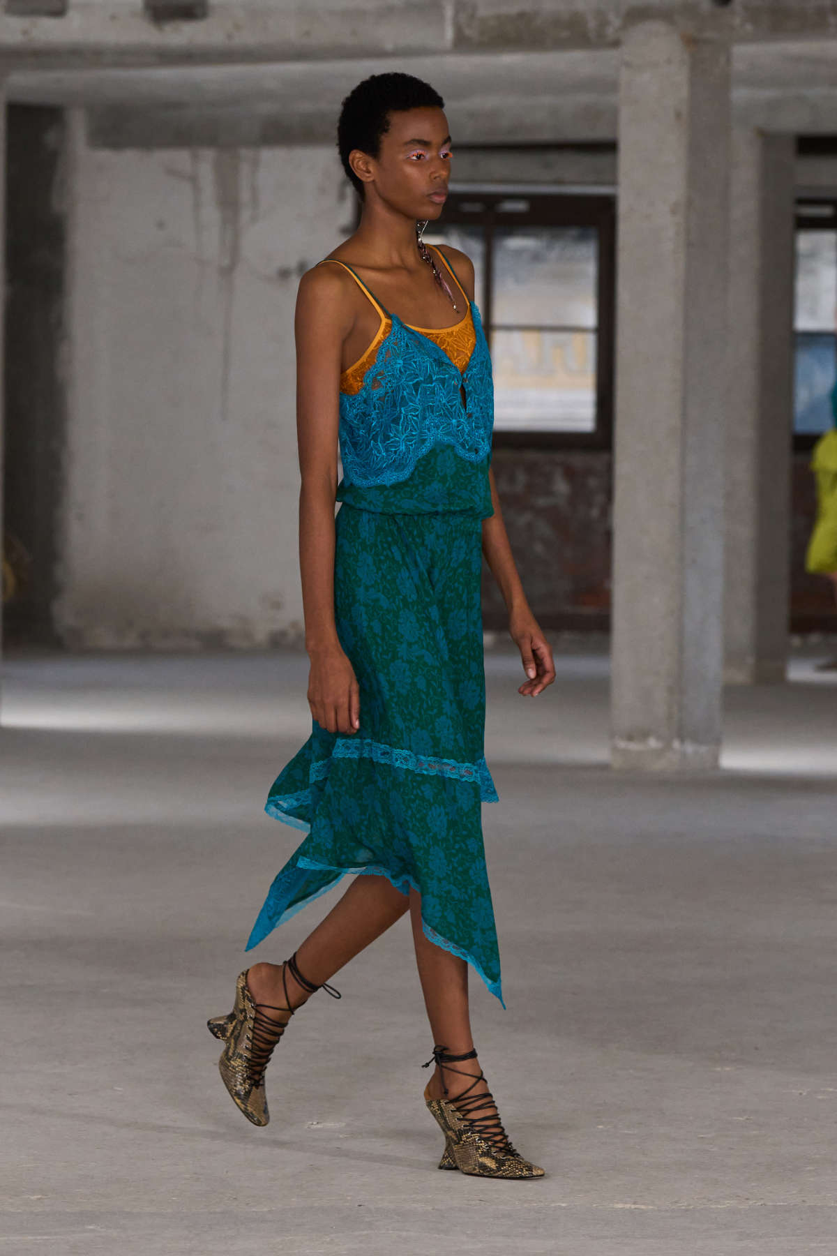 Dries Van Noten Presents Its New Spring Summer 2025 Women’s Collection