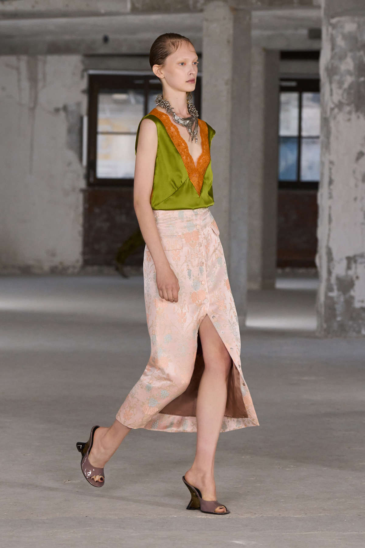 Dries Van Noten Presents Its New Spring Summer 2025 Women’s Collection