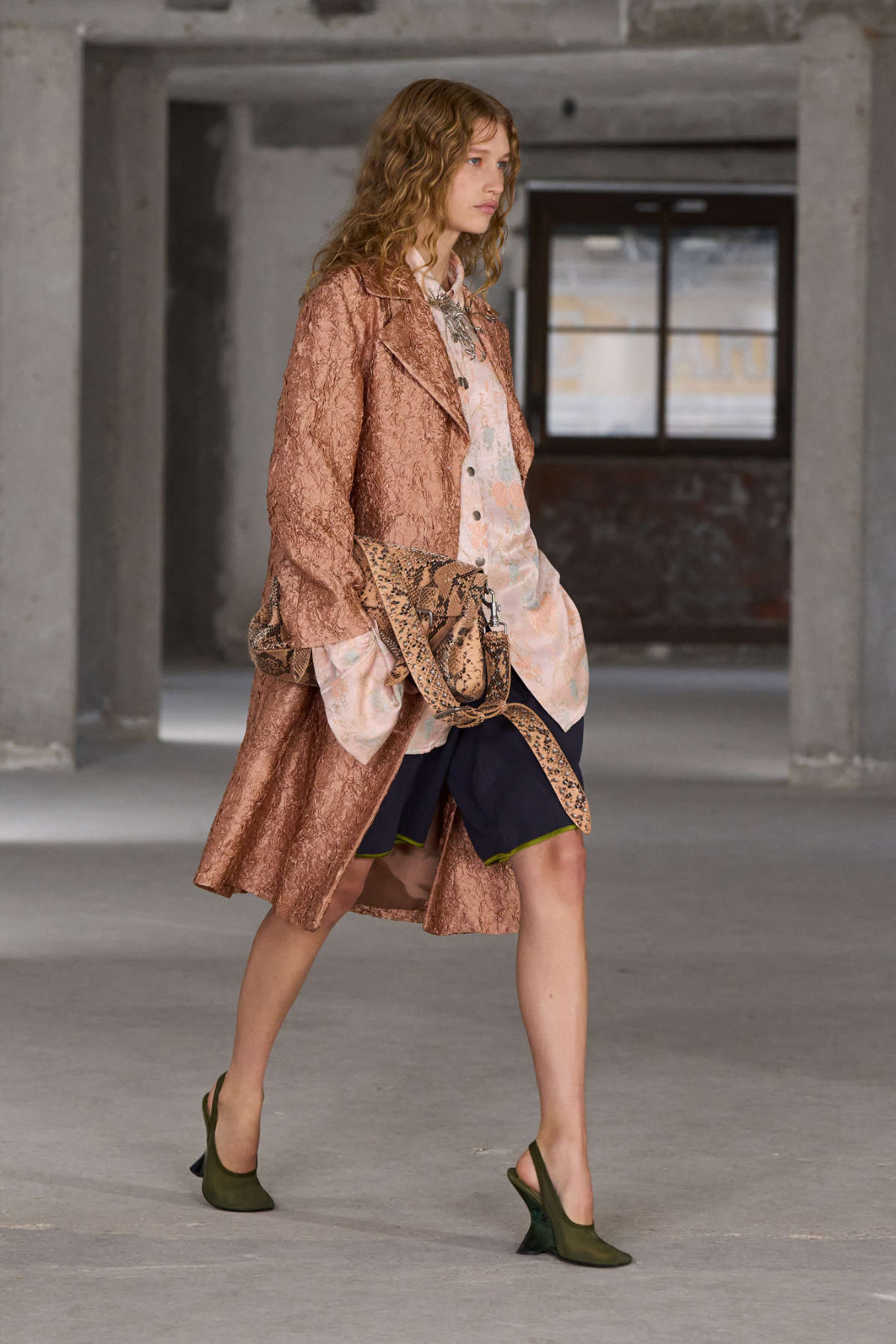 Dries Van Noten Presents Its New Spring Summer 2025 Women’s Collection