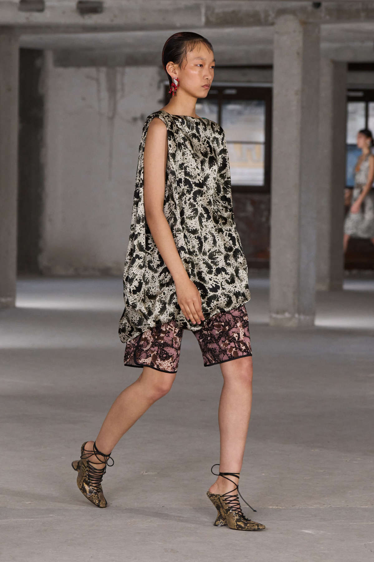 Dries Van Noten Presents Its New Spring Summer 2025 Women’s Collection