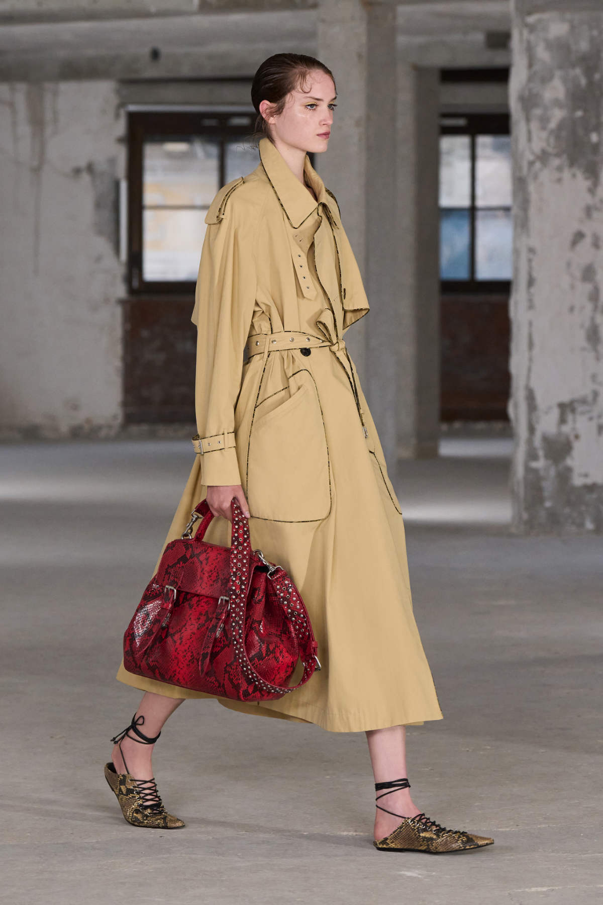 Dries Van Noten Presents Its New Spring Summer 2025 Women’s Collection