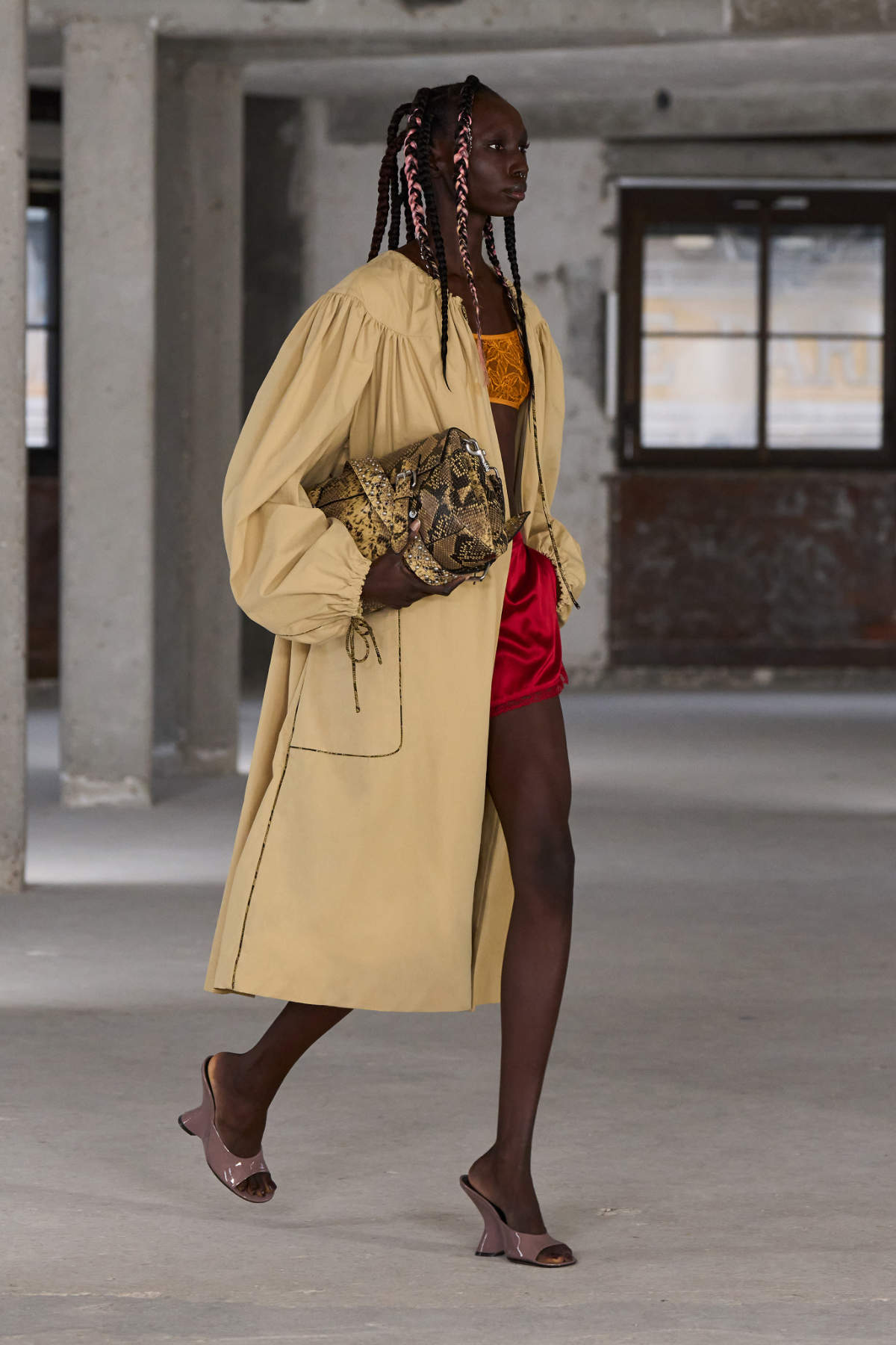 Dries Van Noten Presents Its New Spring Summer 2025 Women’s Collection