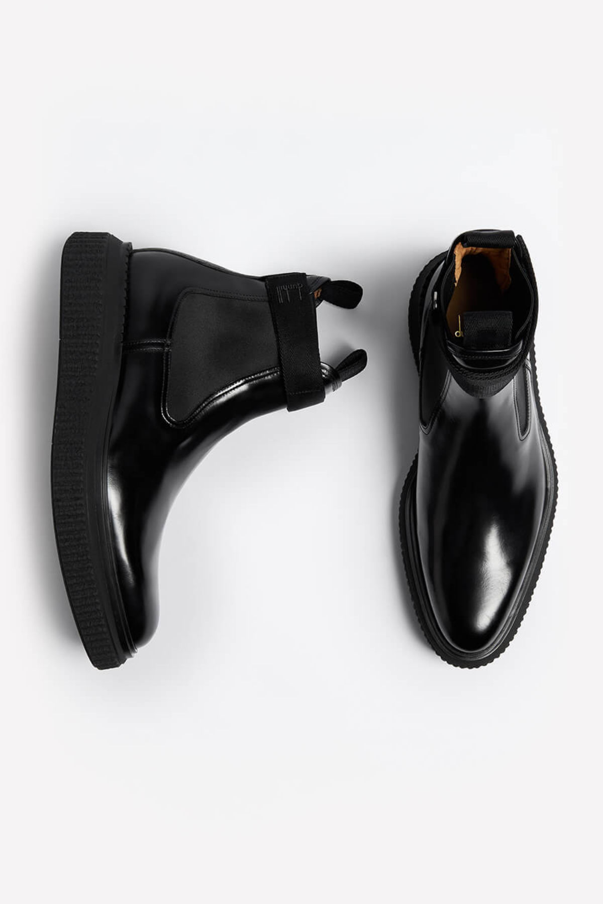 dunhill Introduces Its New Footwear Collection For Autumn Winter 2021