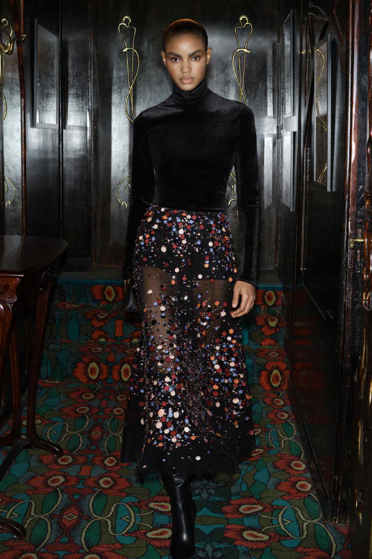 Elie Saab Presents His New Ready To Wear Pre-Fall 2025 Collection: Gilded Voyage