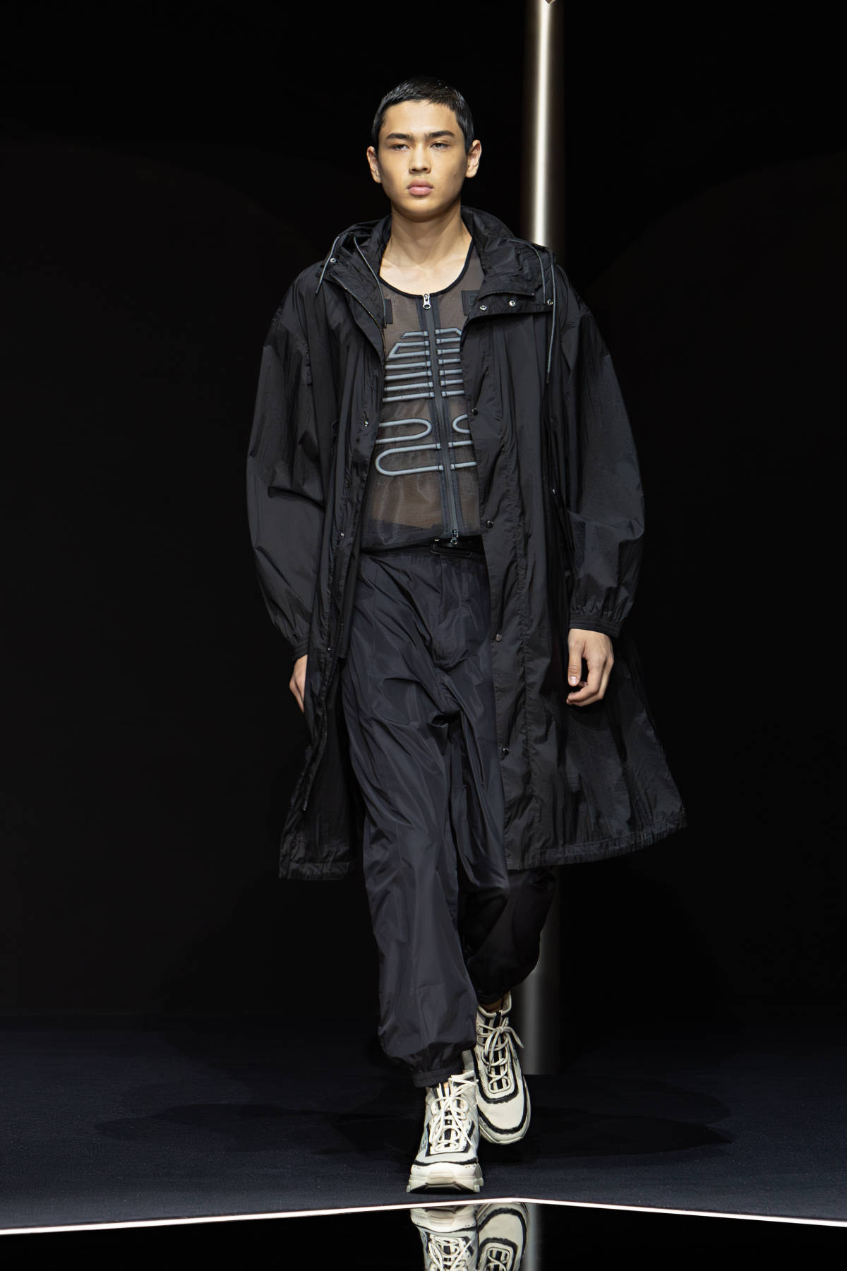 Emporio Armani Presents Its New Men’s Spring/Summer 2024 Collection: The Essence Of The Night
