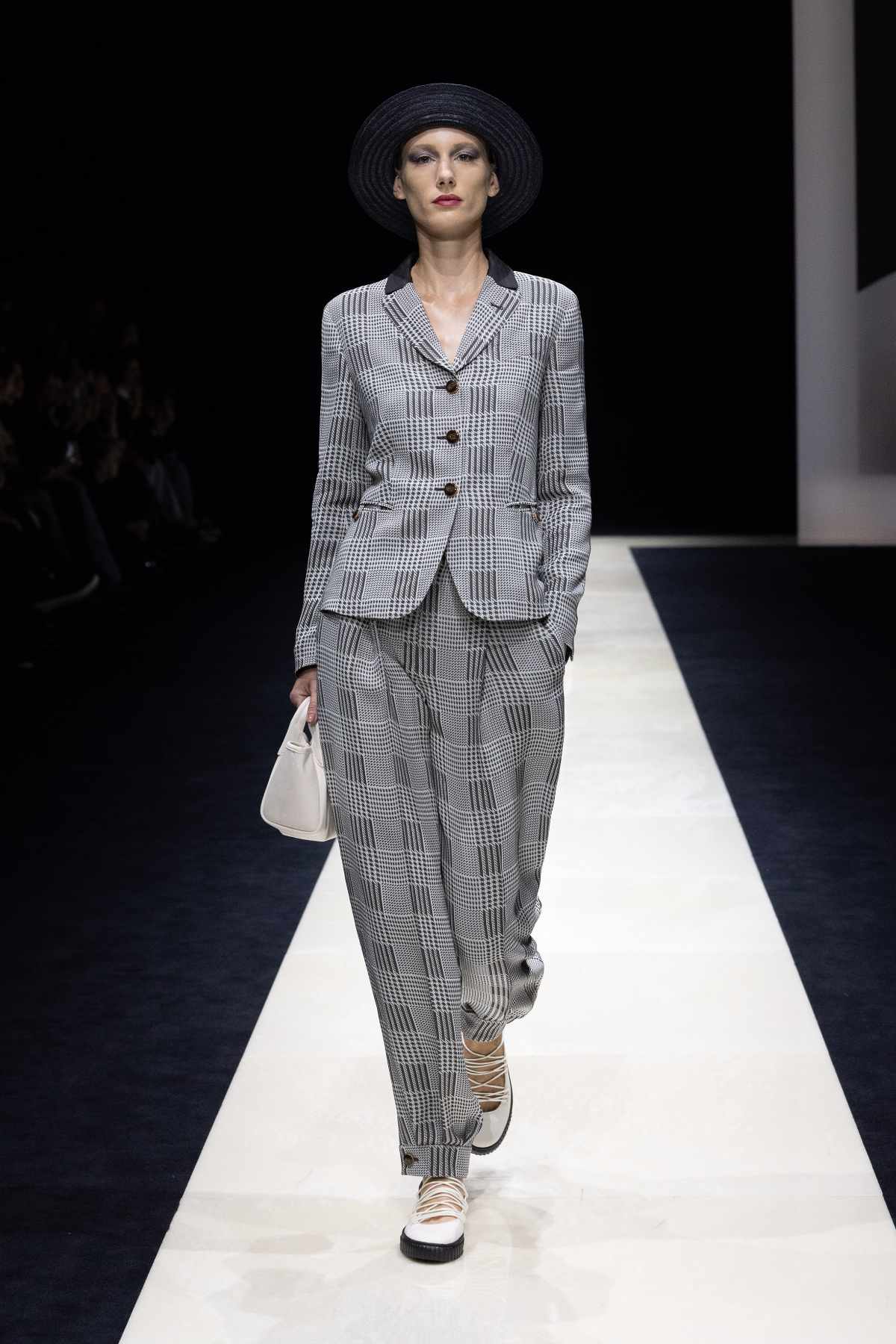 Emporio Armani Presents Its New Spring Summer 2025 Women's Collection: Future Perfect