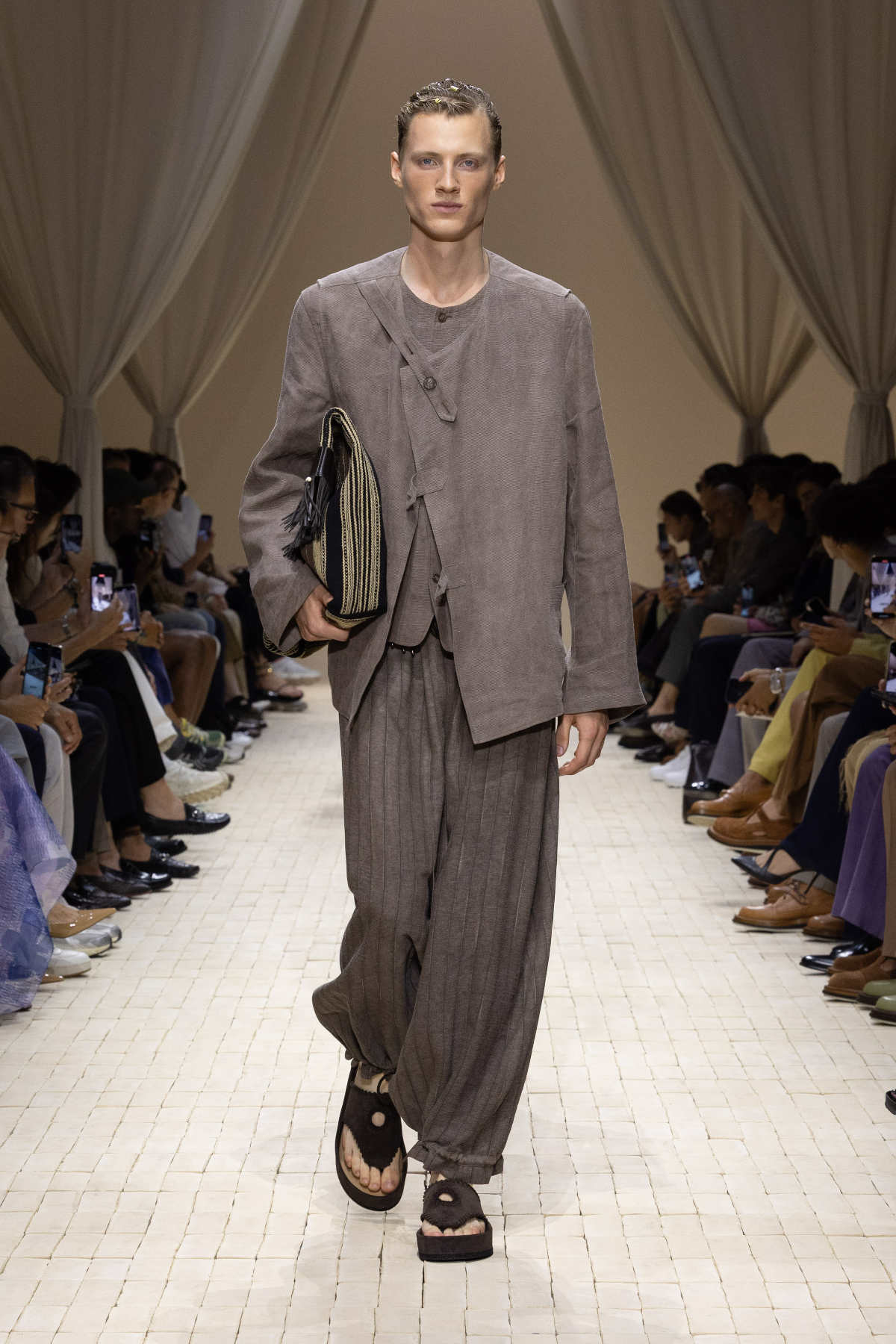 Emporio Armani Presents Its New Spring/Summer 2026 Men's Collection: Origins