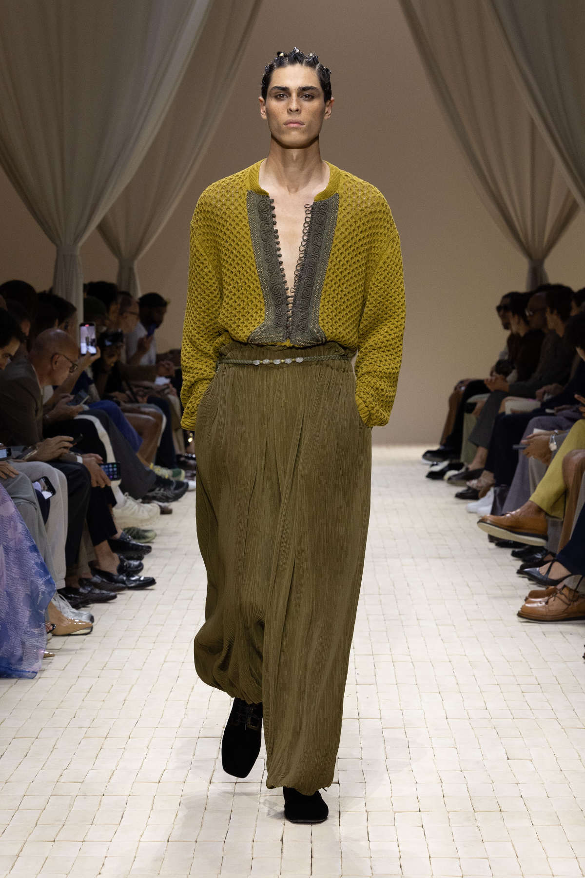 Emporio Armani Presents Its New Spring/Summer 2026 Men's Collection: Origins