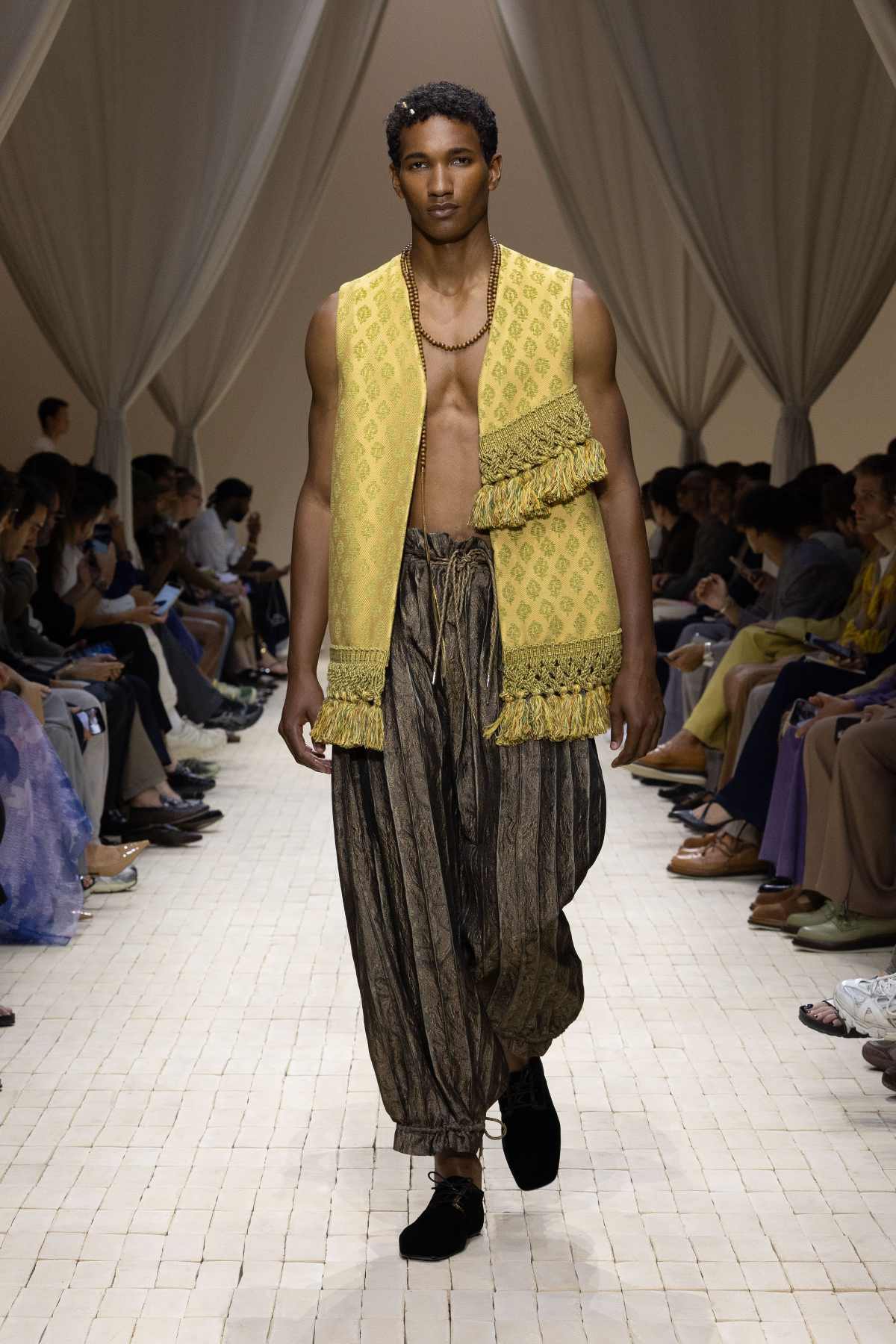 Emporio Armani Presents Its New Spring/Summer 2026 Men's Collection: Origins