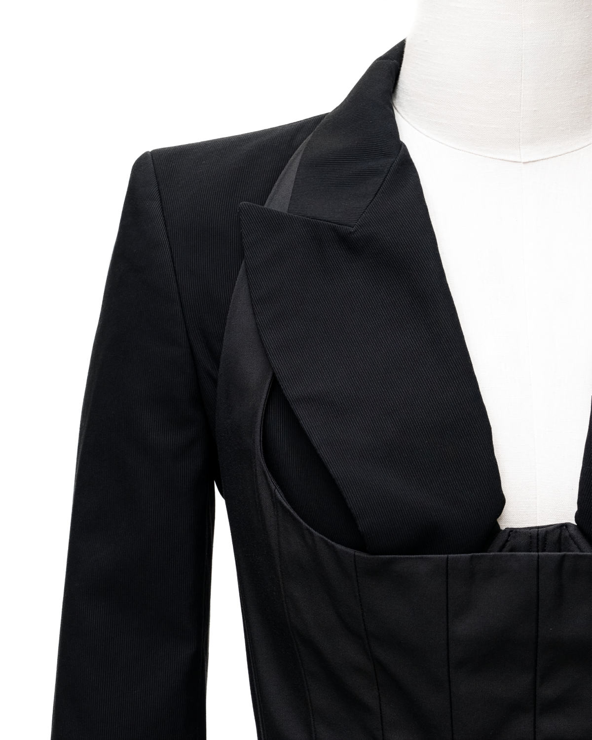 Documenting McQueen: Tailoring - Episode 2: 'Deliverance' McQueen Spring Summer 2004