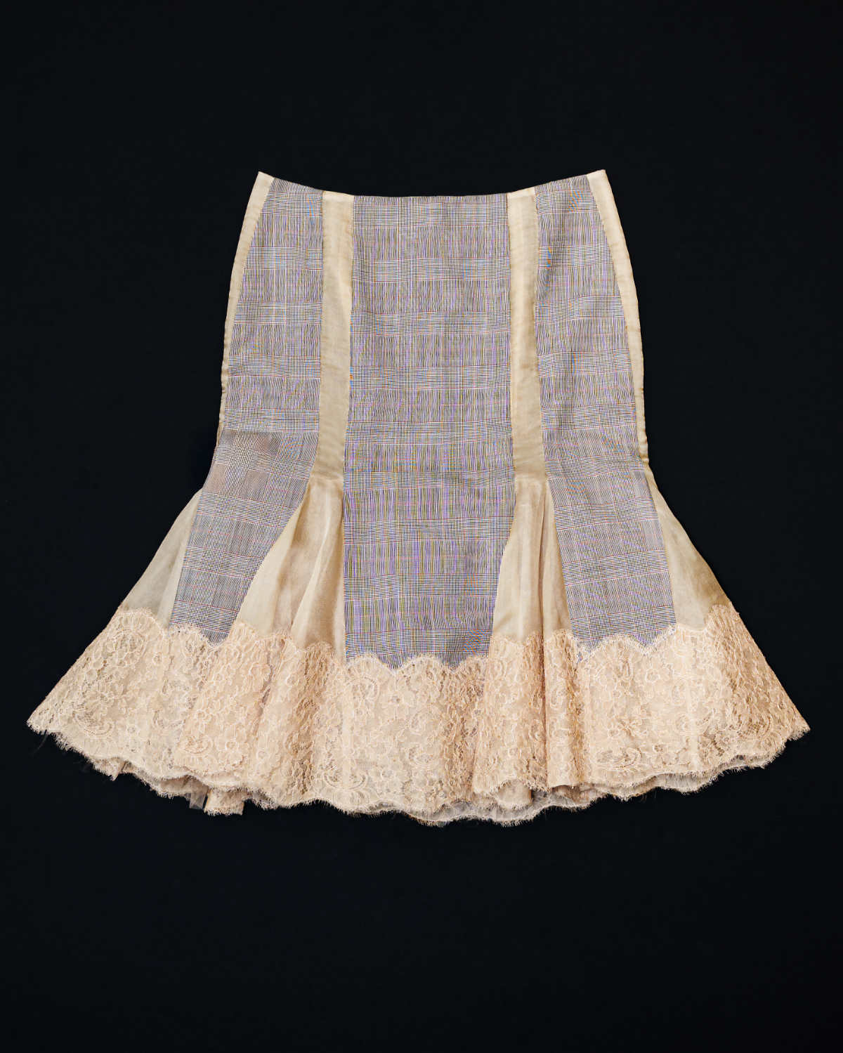 Documenting McQueen: Tailoring - Episode 2: 'Deliverance' McQueen Spring Summer 2004