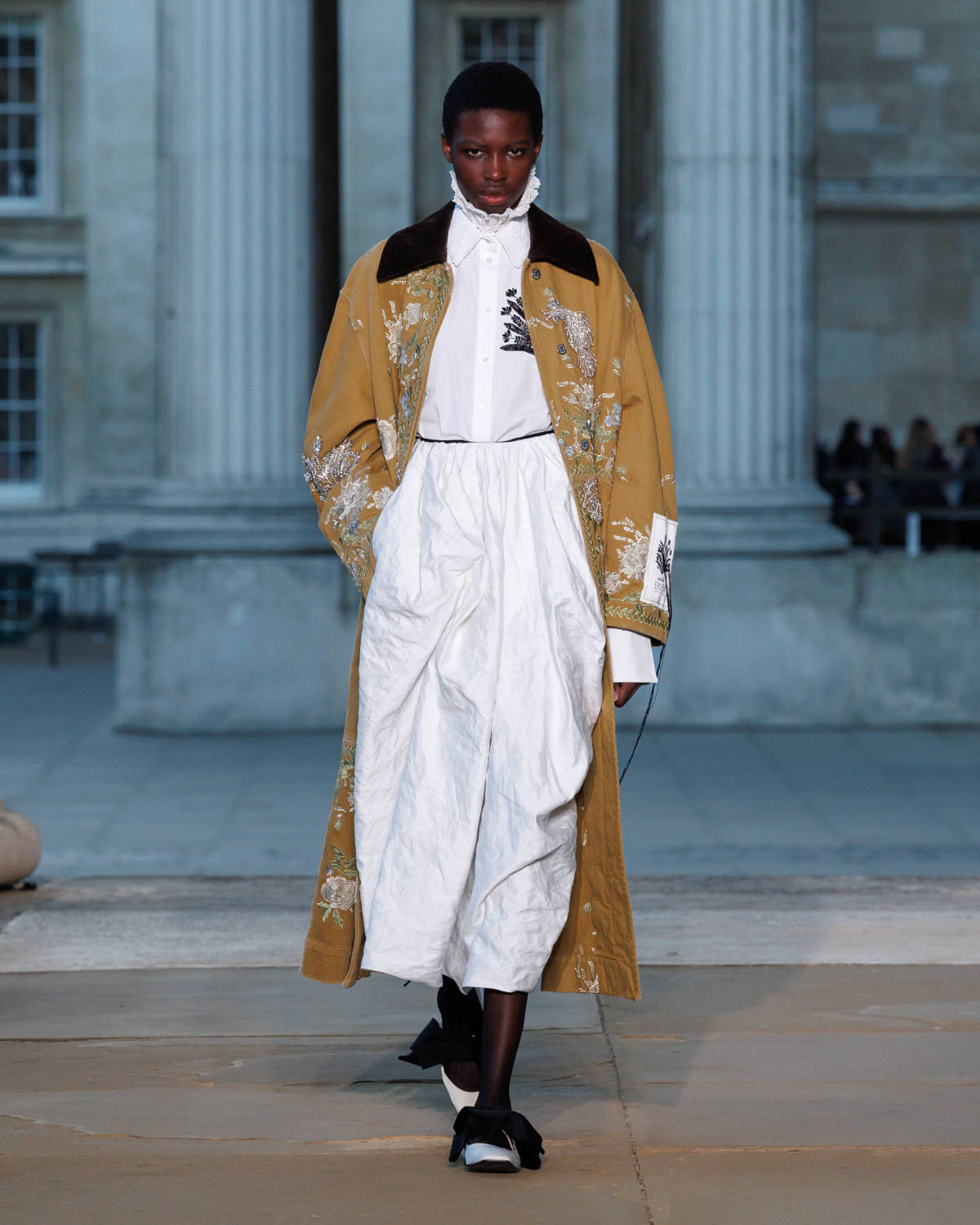 Erdem Spring Summer 2026: Dreamscapes Between History And Fantasy