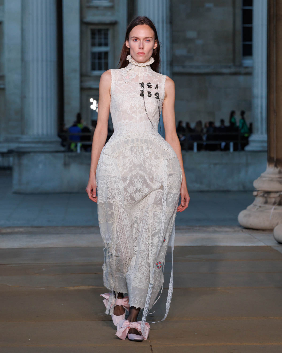 Erdem Spring Summer 2026: Dreamscapes Between History And Fantasy
